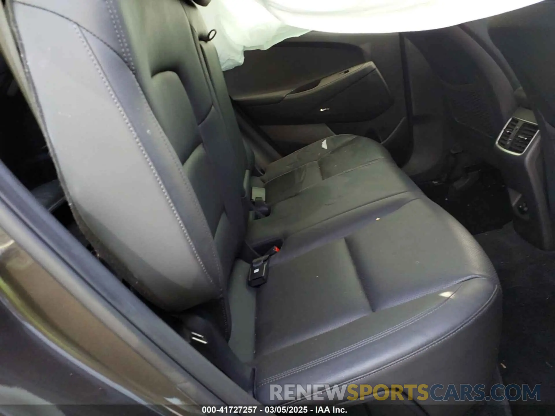 8 fotografías del automóvil dañado KM8J33AL4KU022757 HYUNDAI TUCSON 2019