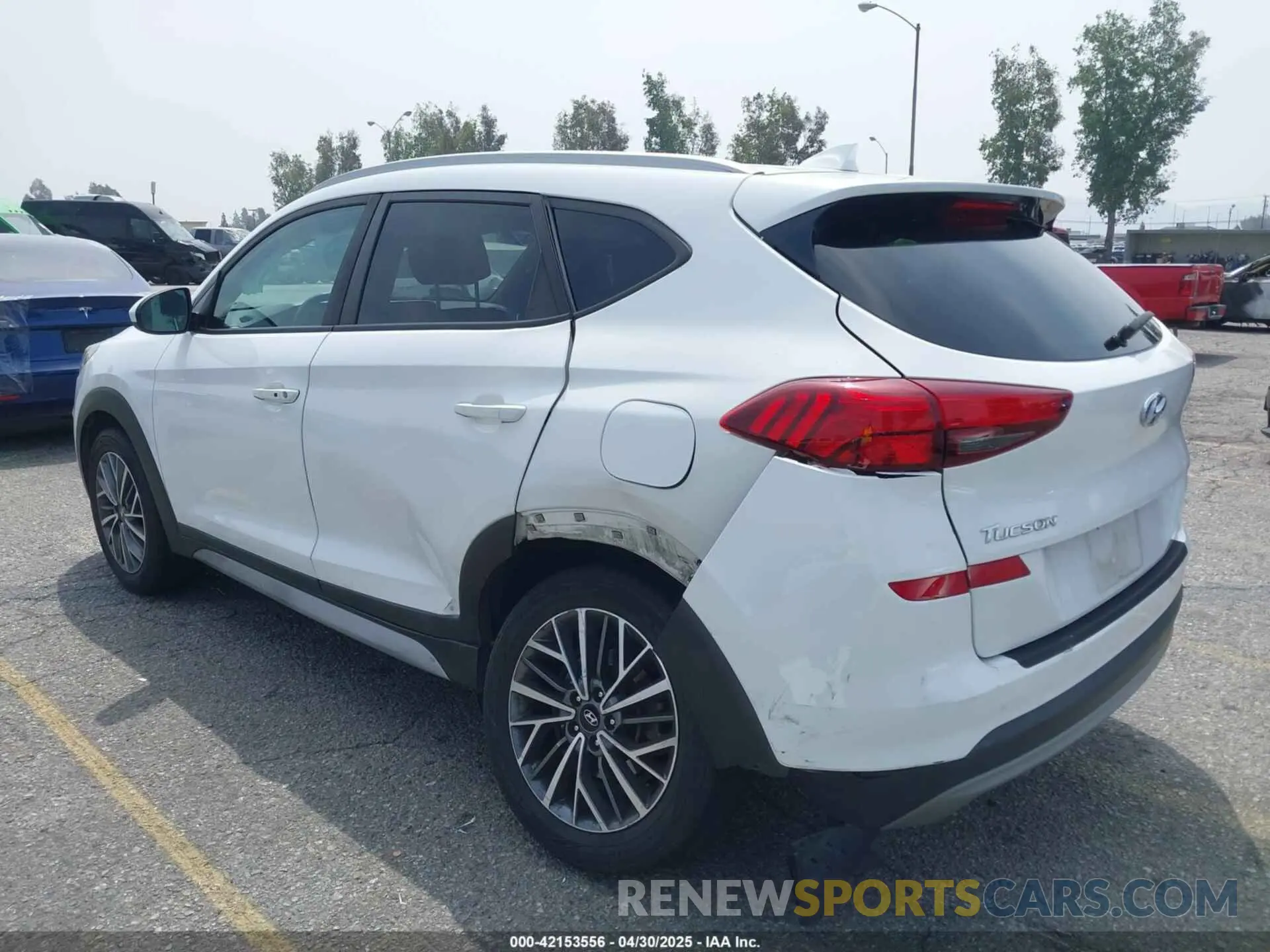 3 fotografías del automóvil dañado KM8J33AL5KU021603 HYUNDAI TUCSON 2019