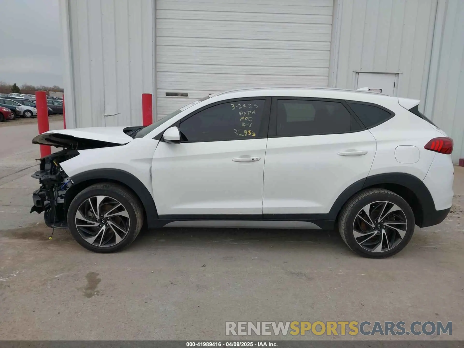 14 fotografías del automóvil dañado KM8J33AL6KU838403 HYUNDAI TUCSON 2019