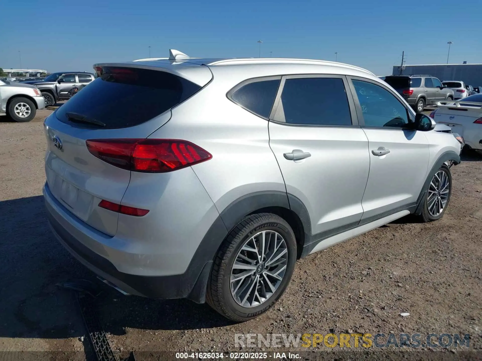 4 fotografías del automóvil dañado KM8J33AL6KU988298 HYUNDAI TUCSON 2019