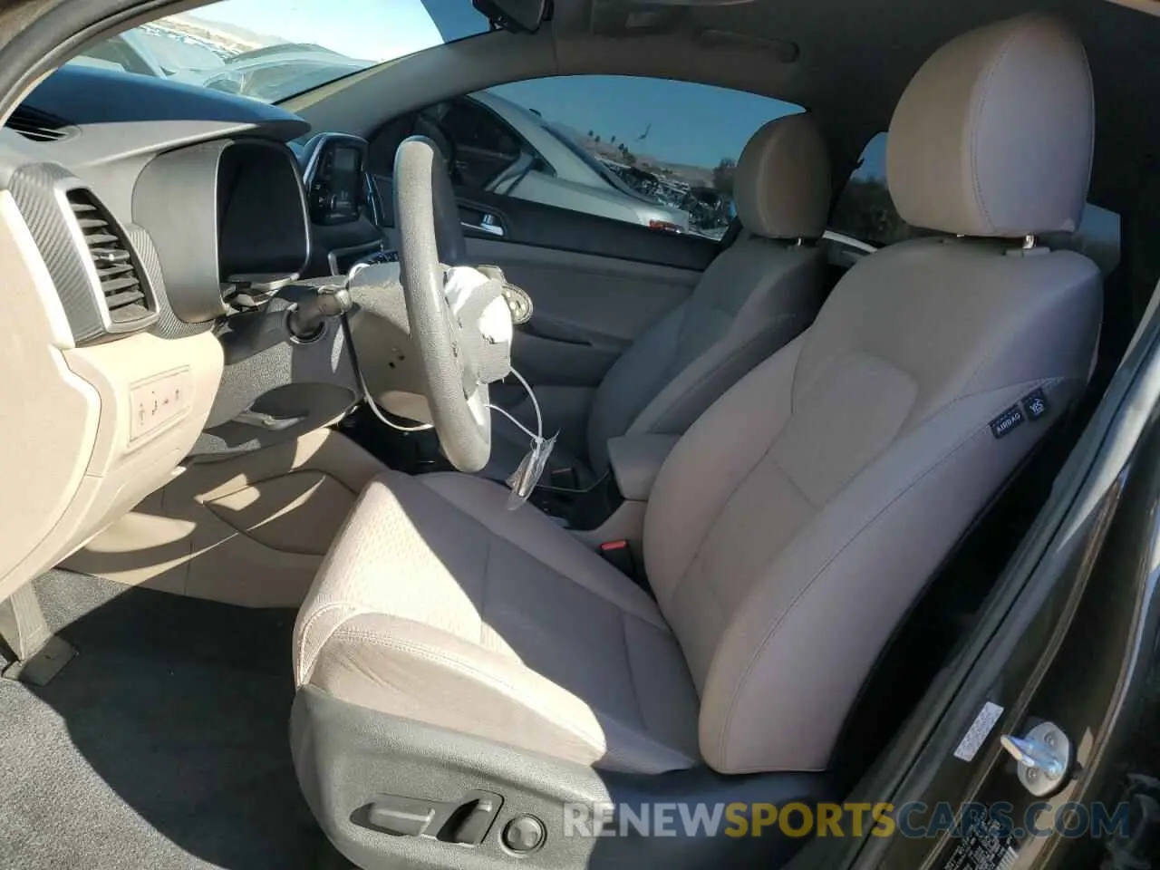 7 fotografías del automóvil dañado KM8J33AL7KU947274 HYUNDAI TUCSON 2019