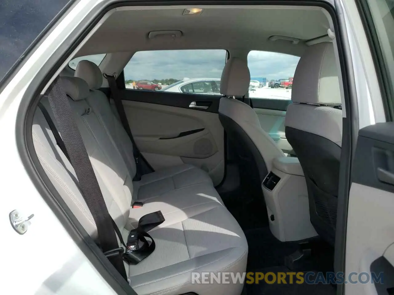 11 fotografías del automóvil dañado KM8J33AL9KU055317 HYUNDAI TUCSON 2019