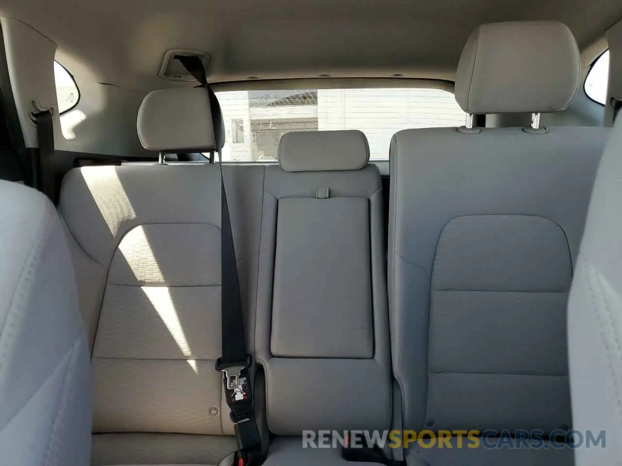 10 fotografías del automóvil dañado KM8J33AL9KU056645 HYUNDAI TUCSON 2019