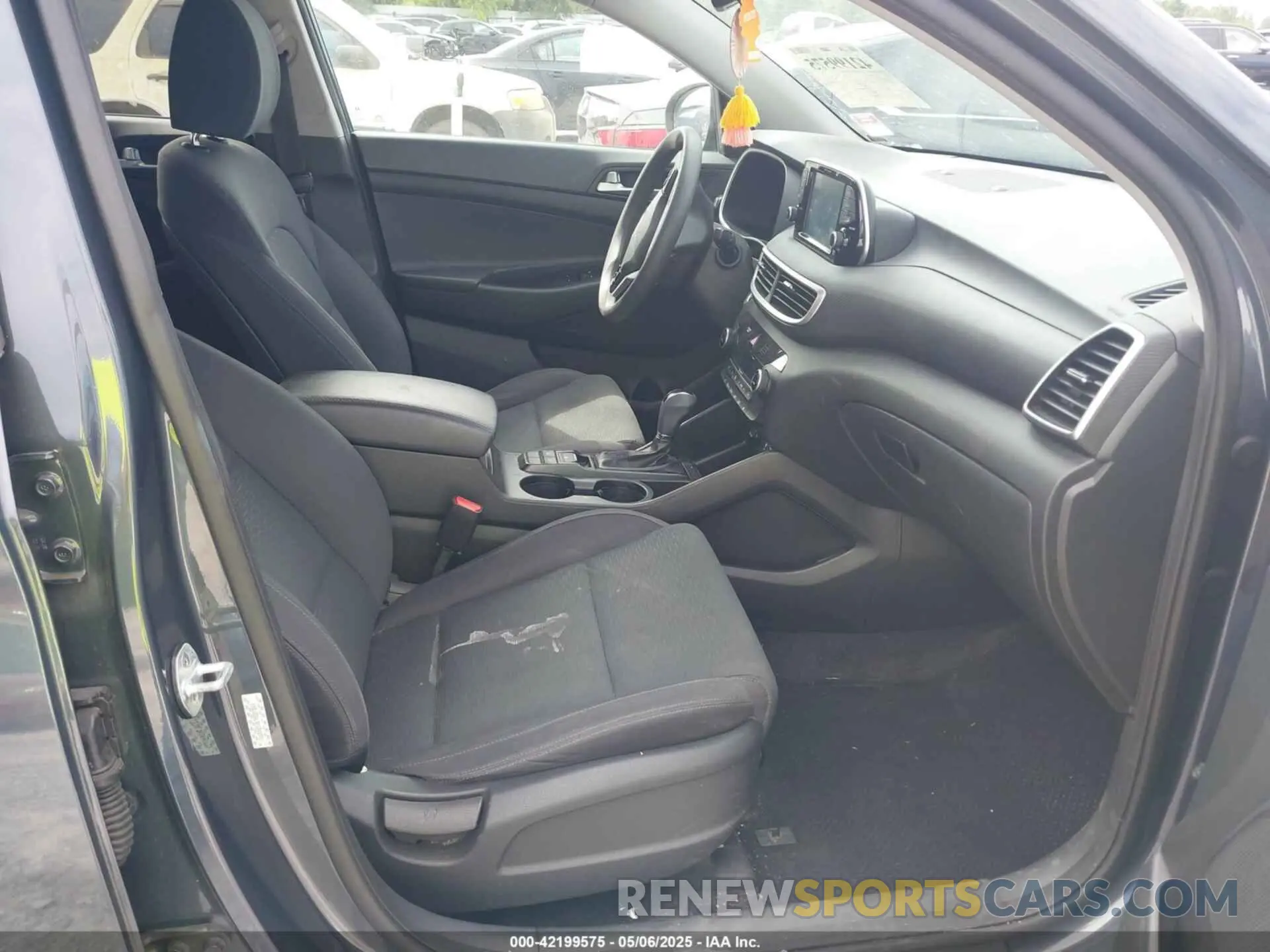 5 fotografías del automóvil dañado KM8J33AL9KU949771 HYUNDAI TUCSON 2019