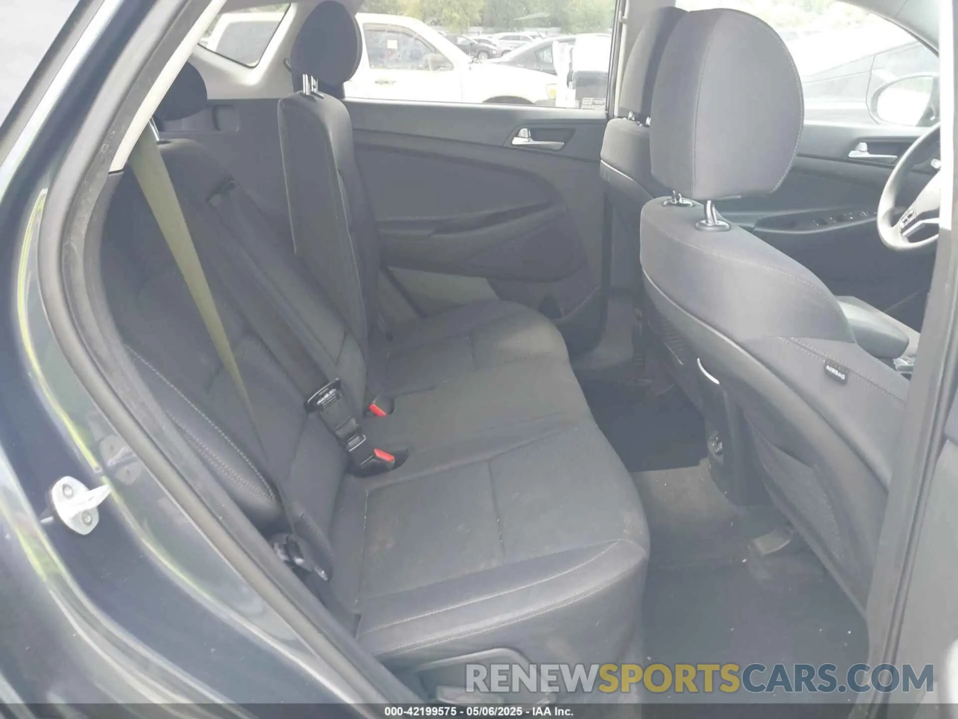8 fotografías del automóvil dañado KM8J33AL9KU949771 HYUNDAI TUCSON 2019