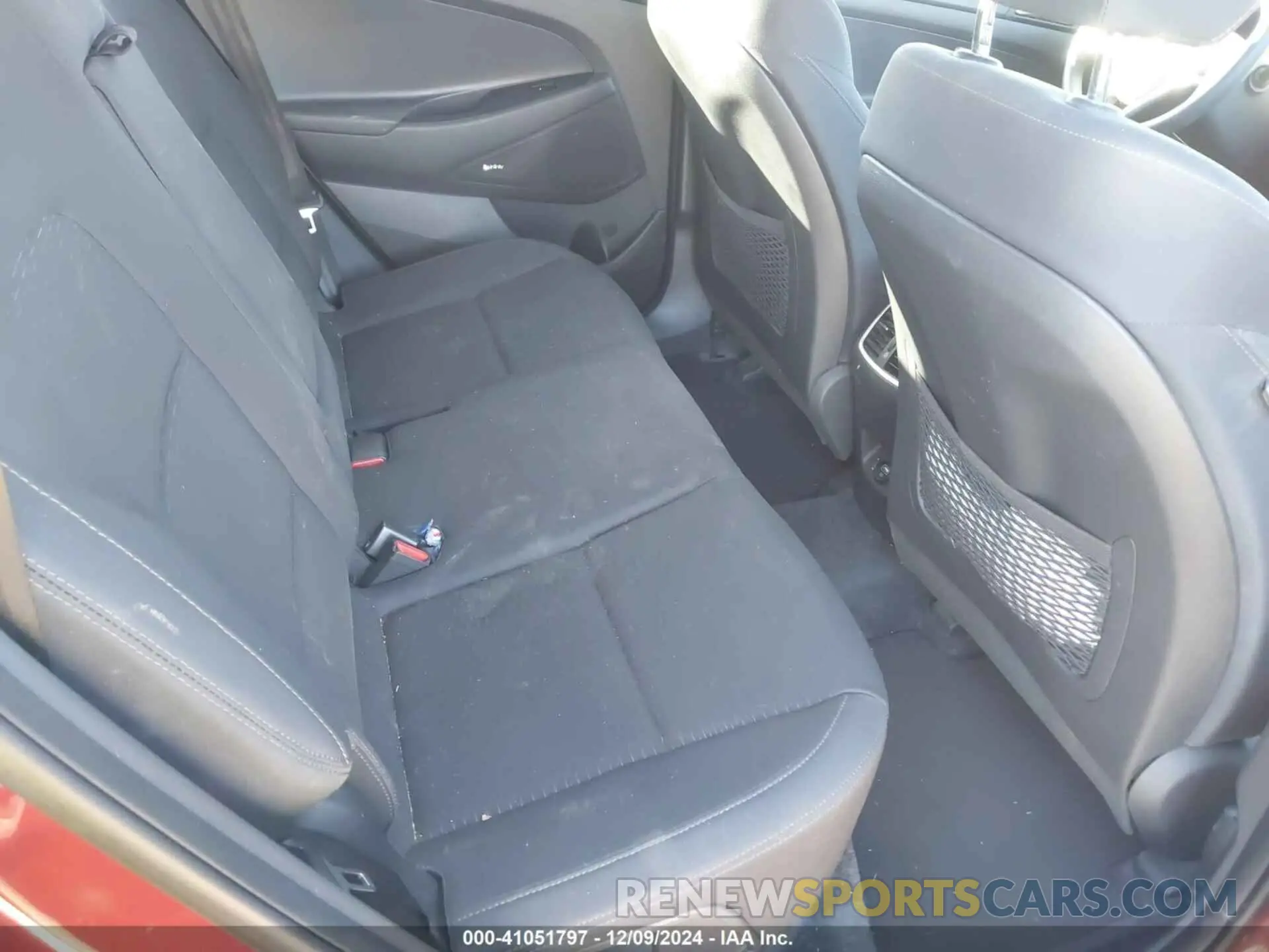 8 fotografías del automóvil dañado KM8J33AL9KU981359 HYUNDAI TUCSON 2019