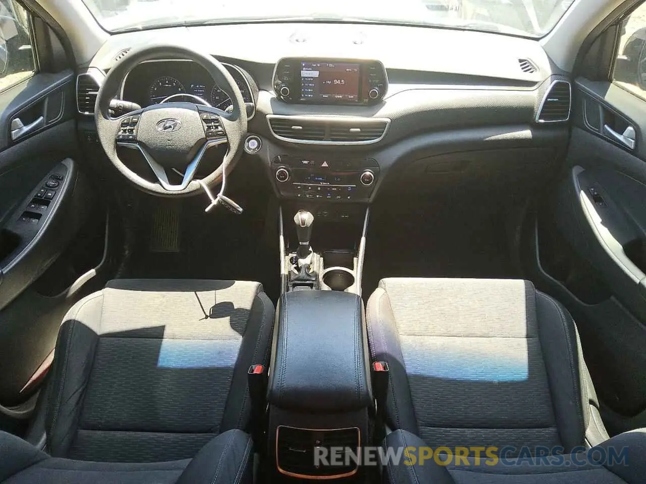 8 fotografías del automóvil dañado KM8J33ALXKU842910 HYUNDAI TUCSON 2019