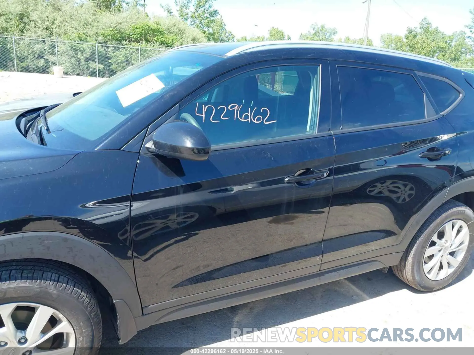 14 fotografías del automóvil dañado KM8J3CA46KU935335 HYUNDAI TUCSON 2019