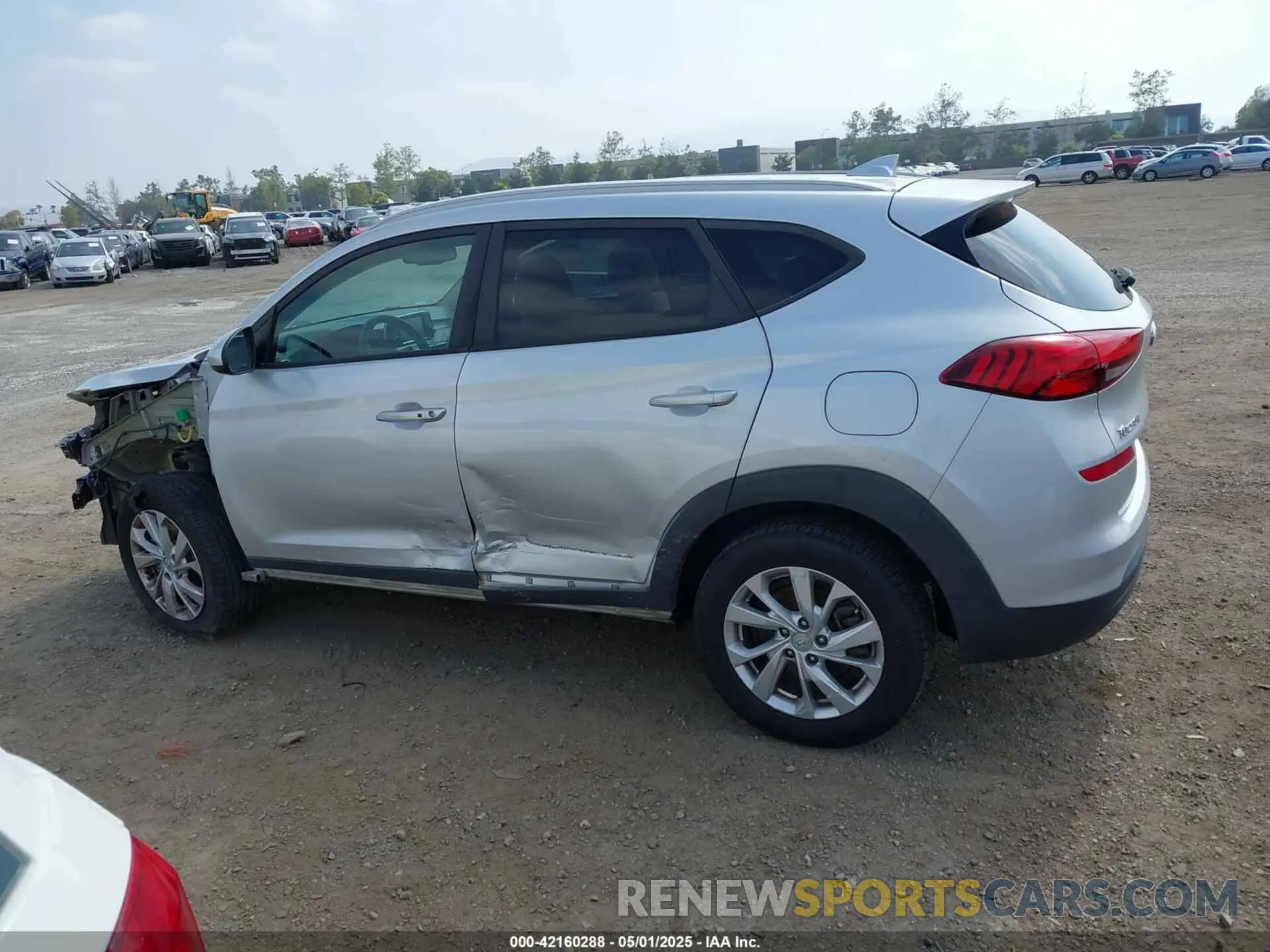 15 fotografías del automóvil dañado KM8J3CA46KU962082 HYUNDAI TUCSON 2019