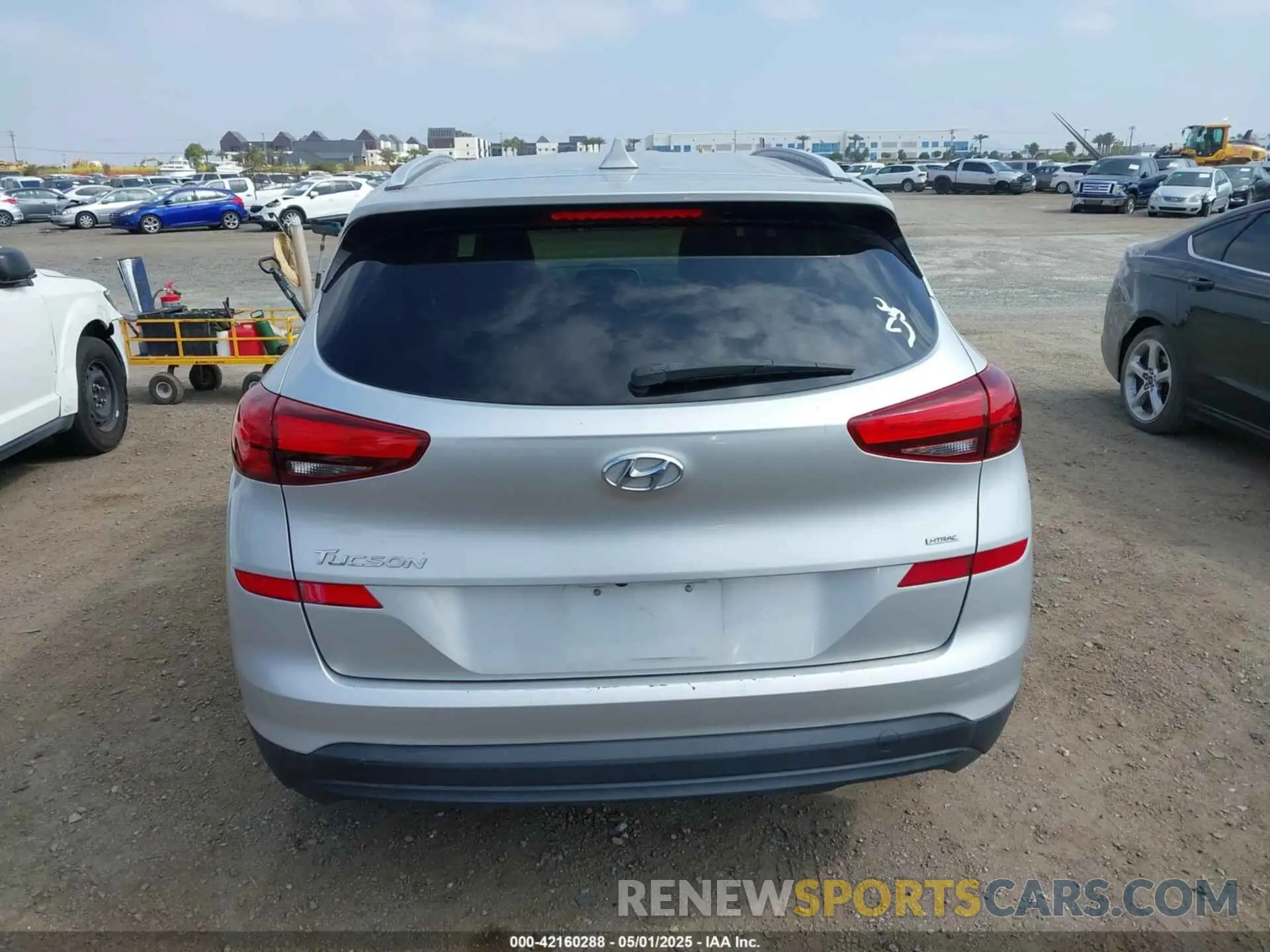 17 fotografías del automóvil dañado KM8J3CA46KU962082 HYUNDAI TUCSON 2019