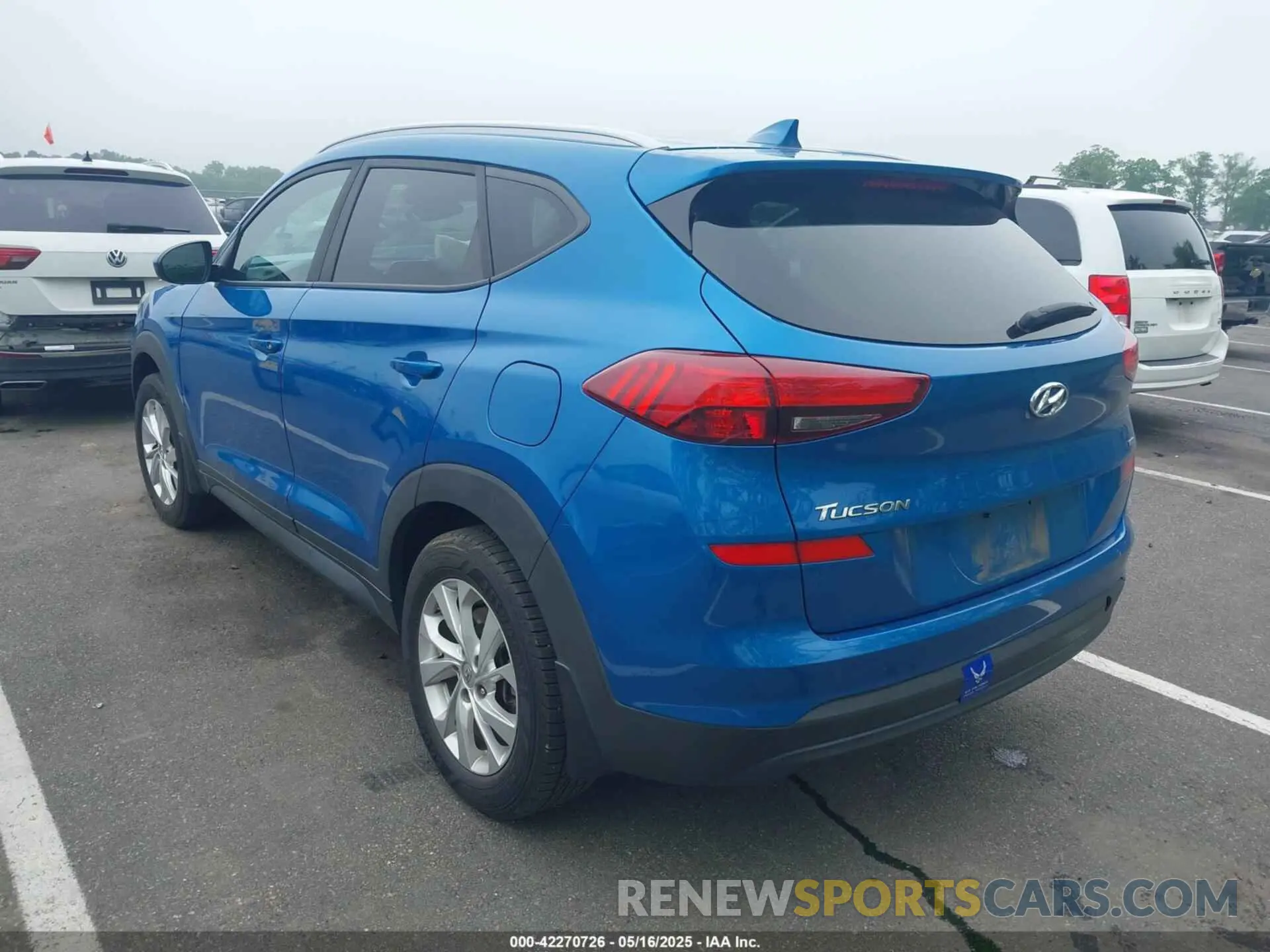 3 fotografías del automóvil dañado KM8J3CA47KU856580 HYUNDAI TUCSON 2019