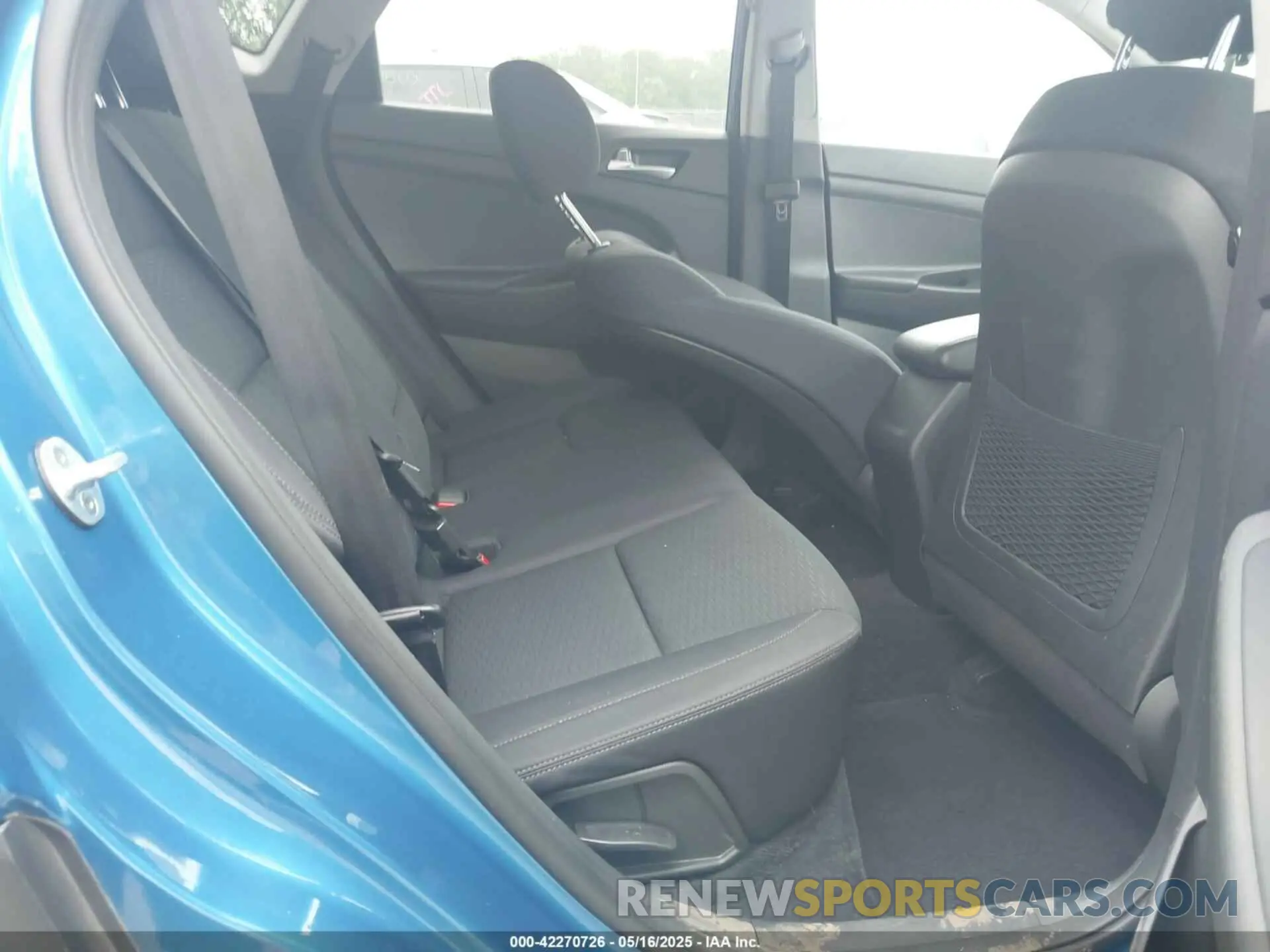 8 fotografías del automóvil dañado KM8J3CA47KU856580 HYUNDAI TUCSON 2019
