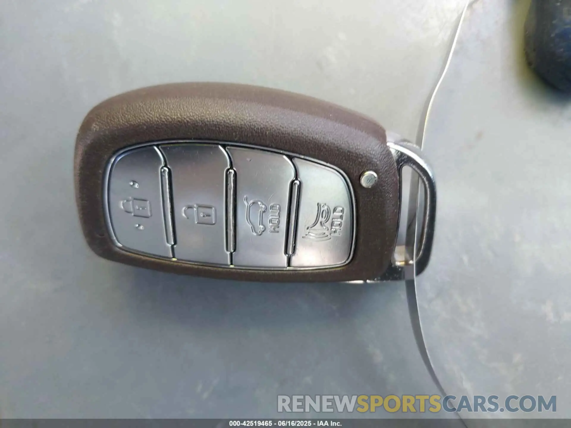 11 fotografías del automóvil dañado KM8J3CA47KU953312 HYUNDAI TUCSON 2019