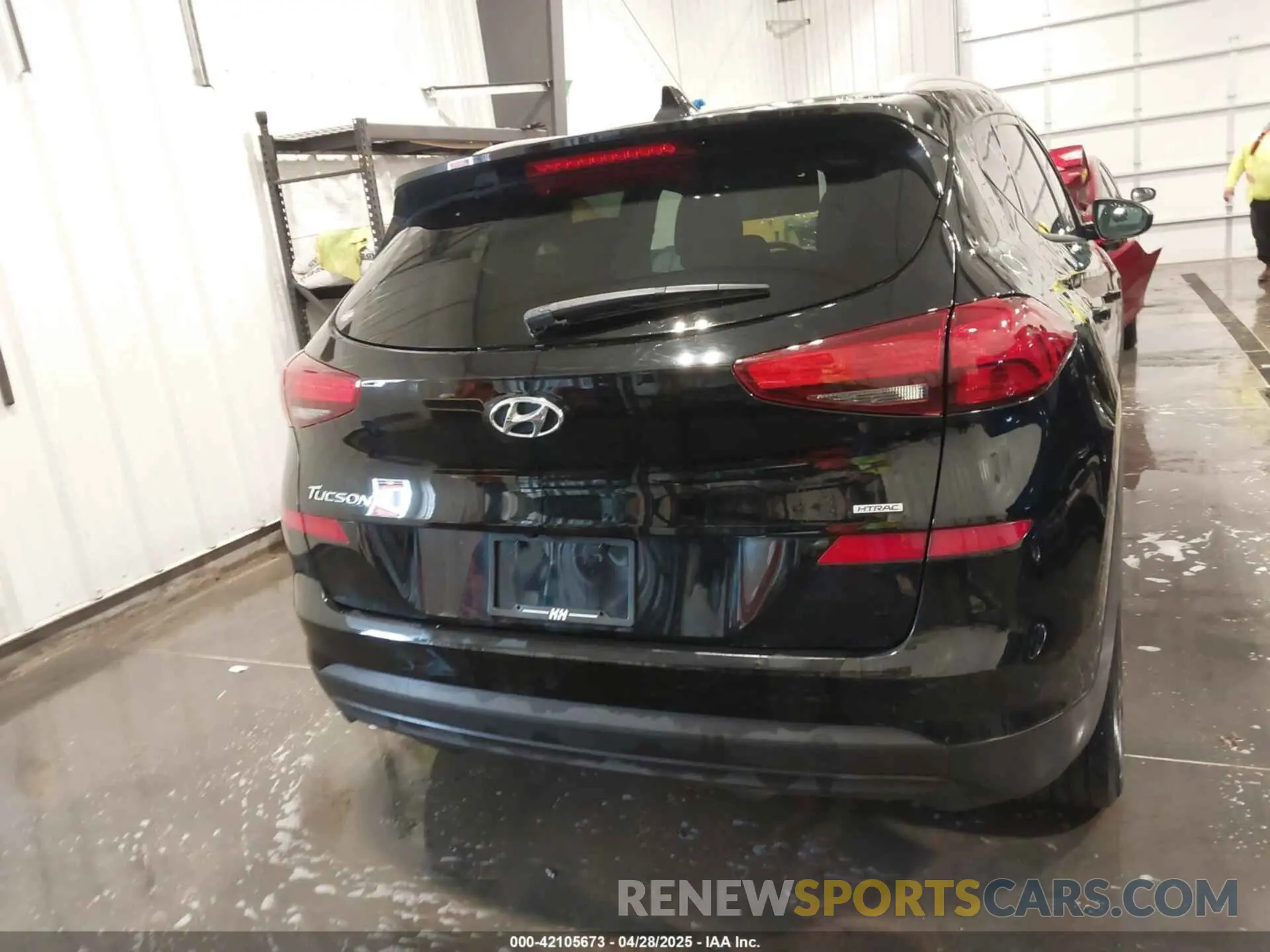 16 fotografías del automóvil dañado KM8J3CA48KU075082 HYUNDAI TUCSON 2019