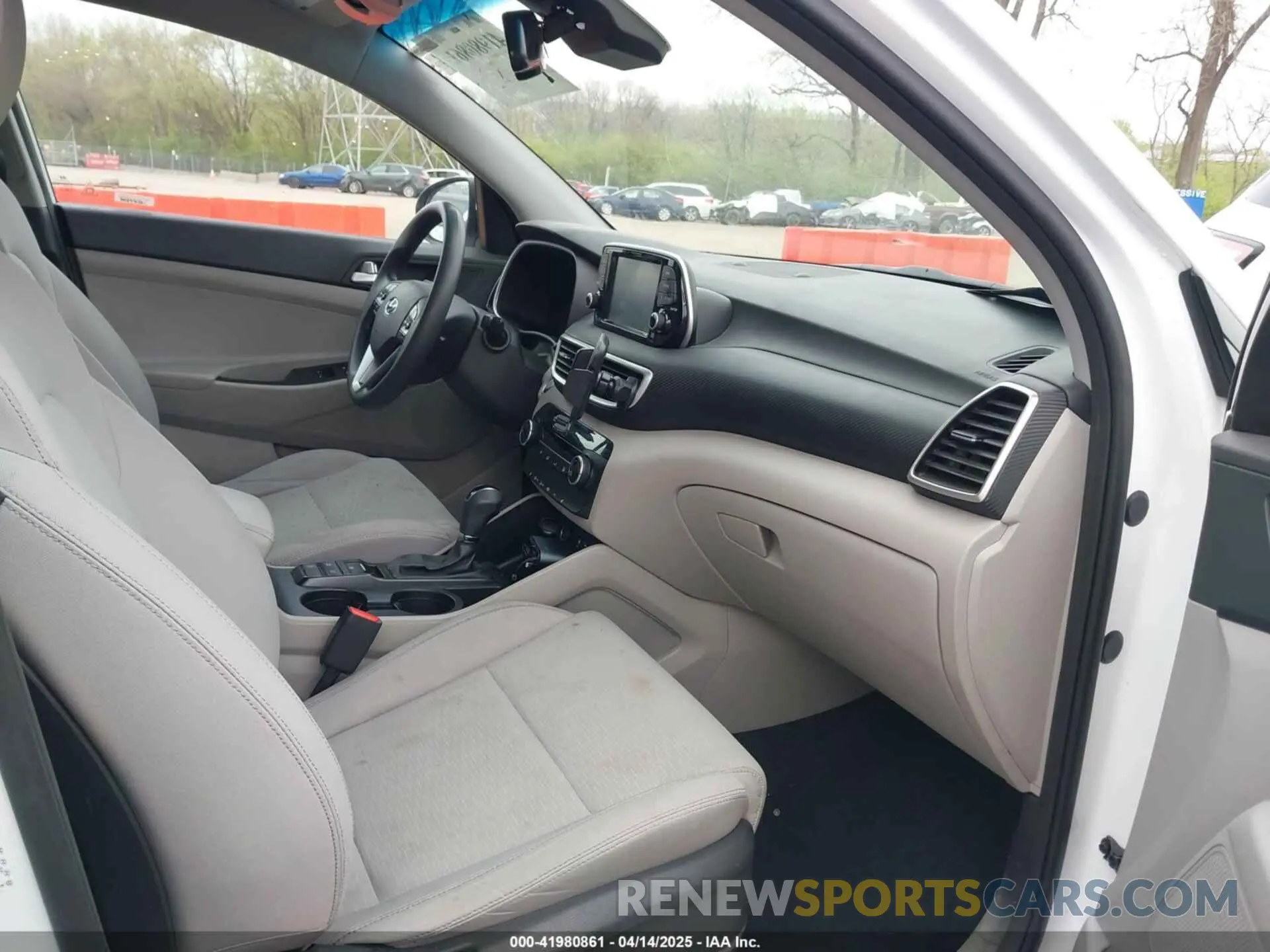 5 fotografías del automóvil dañado KM8J3CA4XKU000836 HYUNDAI TUCSON 2019
