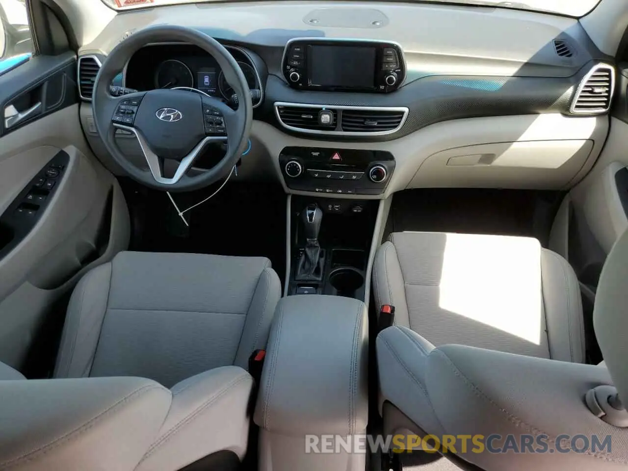 8 fotografías del automóvil dañado KM8J2CA41LU157465 HYUNDAI TUCSON 2020
