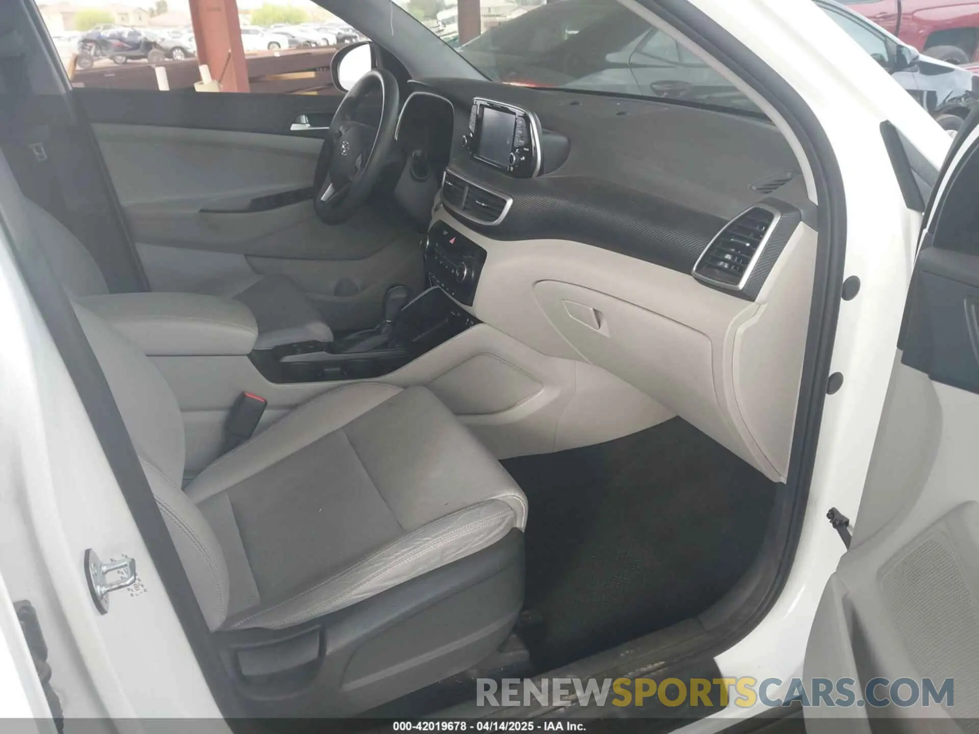 5 fotografías del automóvil dañado KM8J33A43LU114954 HYUNDAI TUCSON 2020