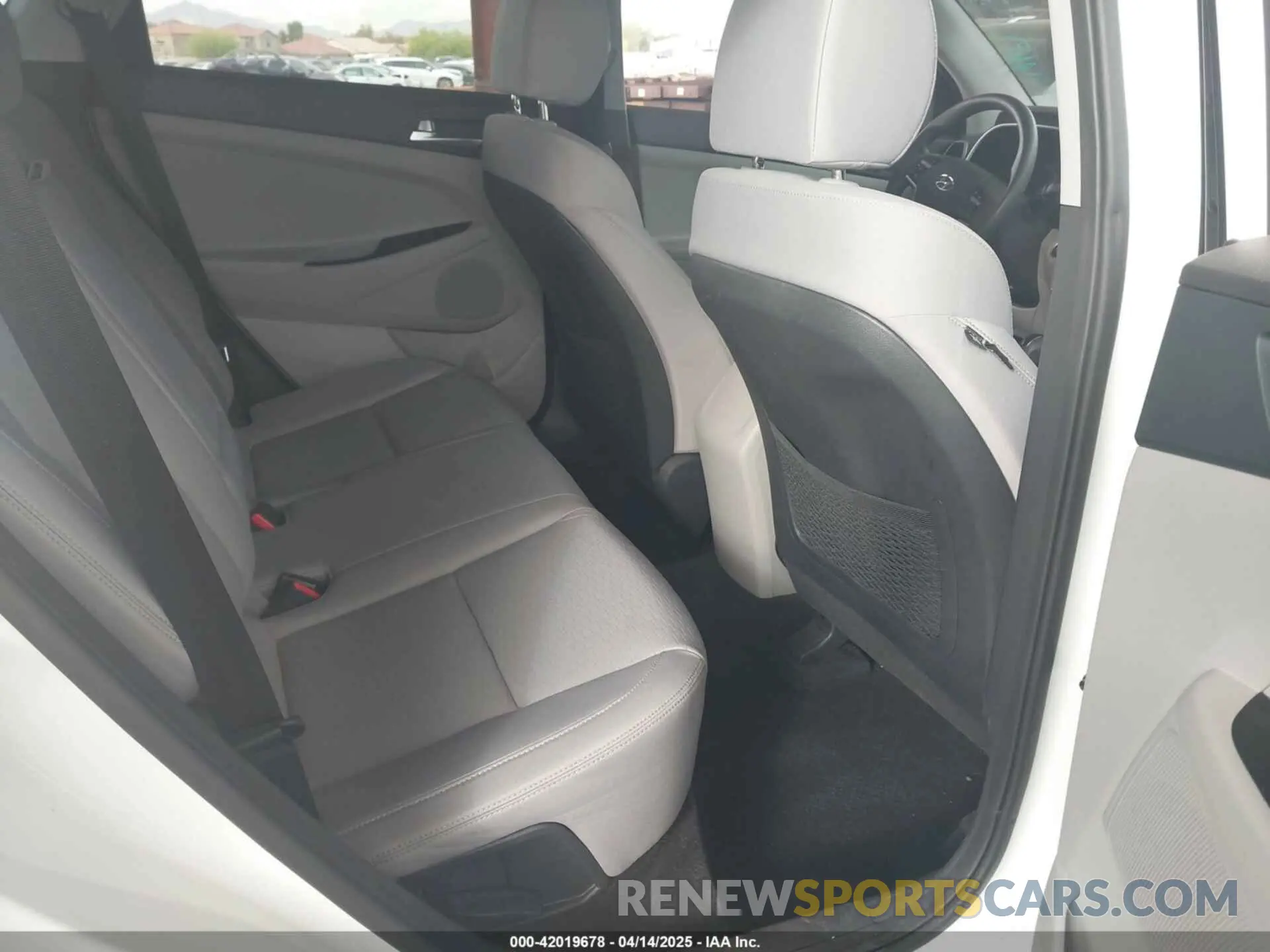 8 fotografías del automóvil dañado KM8J33A43LU114954 HYUNDAI TUCSON 2020