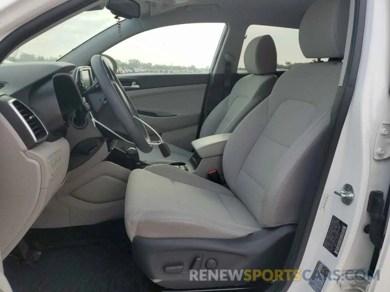 7 fotografías del automóvil dañado KM8J33A47LU272312 HYUNDAI TUCSON 2020