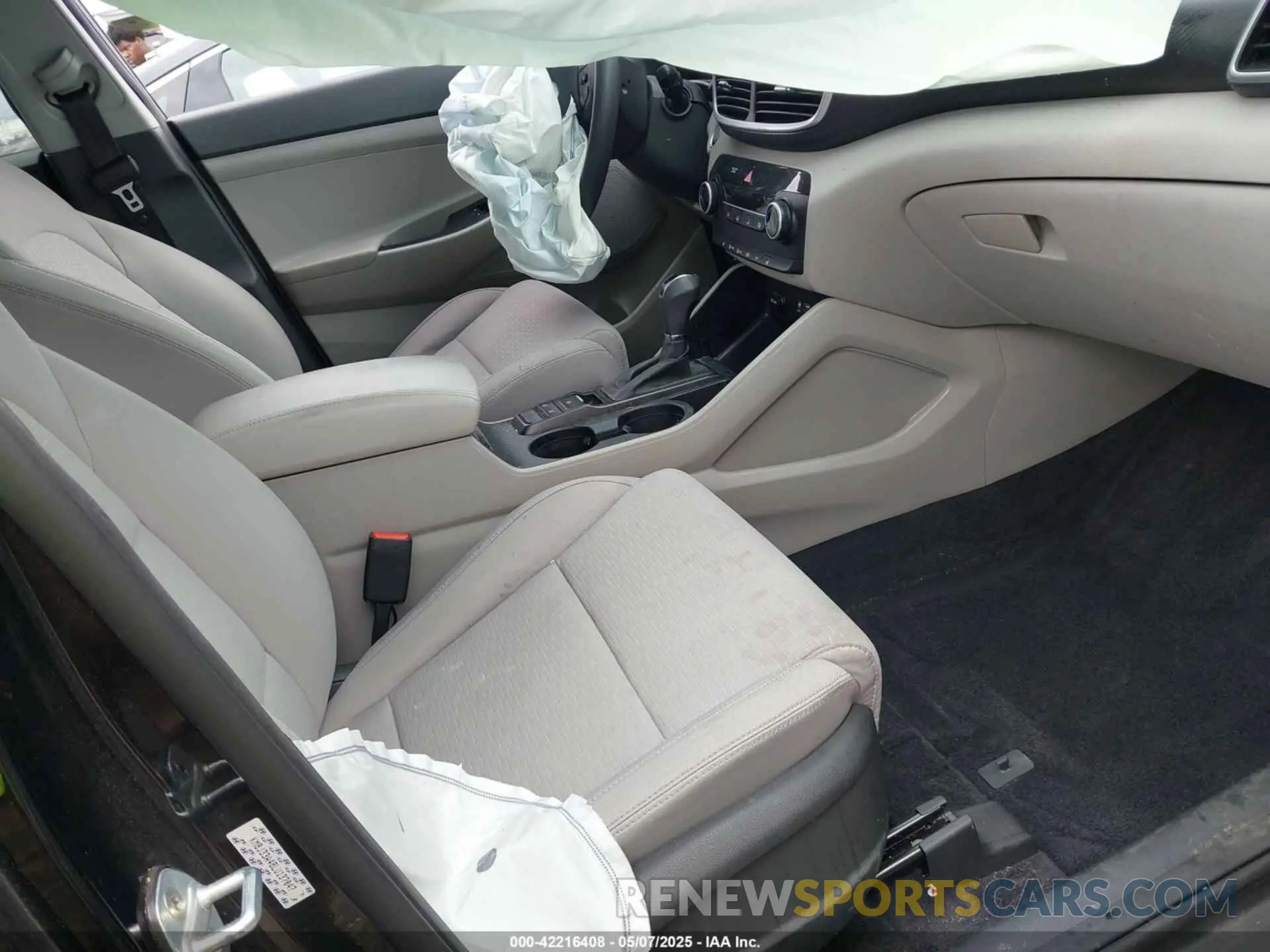 5 fotografías del automóvil dañado KM8J33A48LU137047 HYUNDAI TUCSON 2020