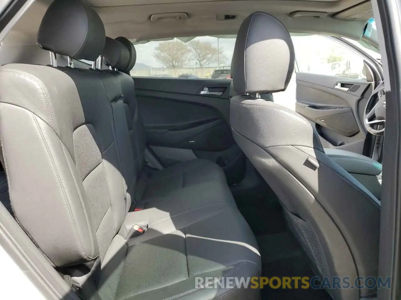 12 fotografías del automóvil dañado KM8J33AL9LU175507 HYUNDAI TUCSON 2020