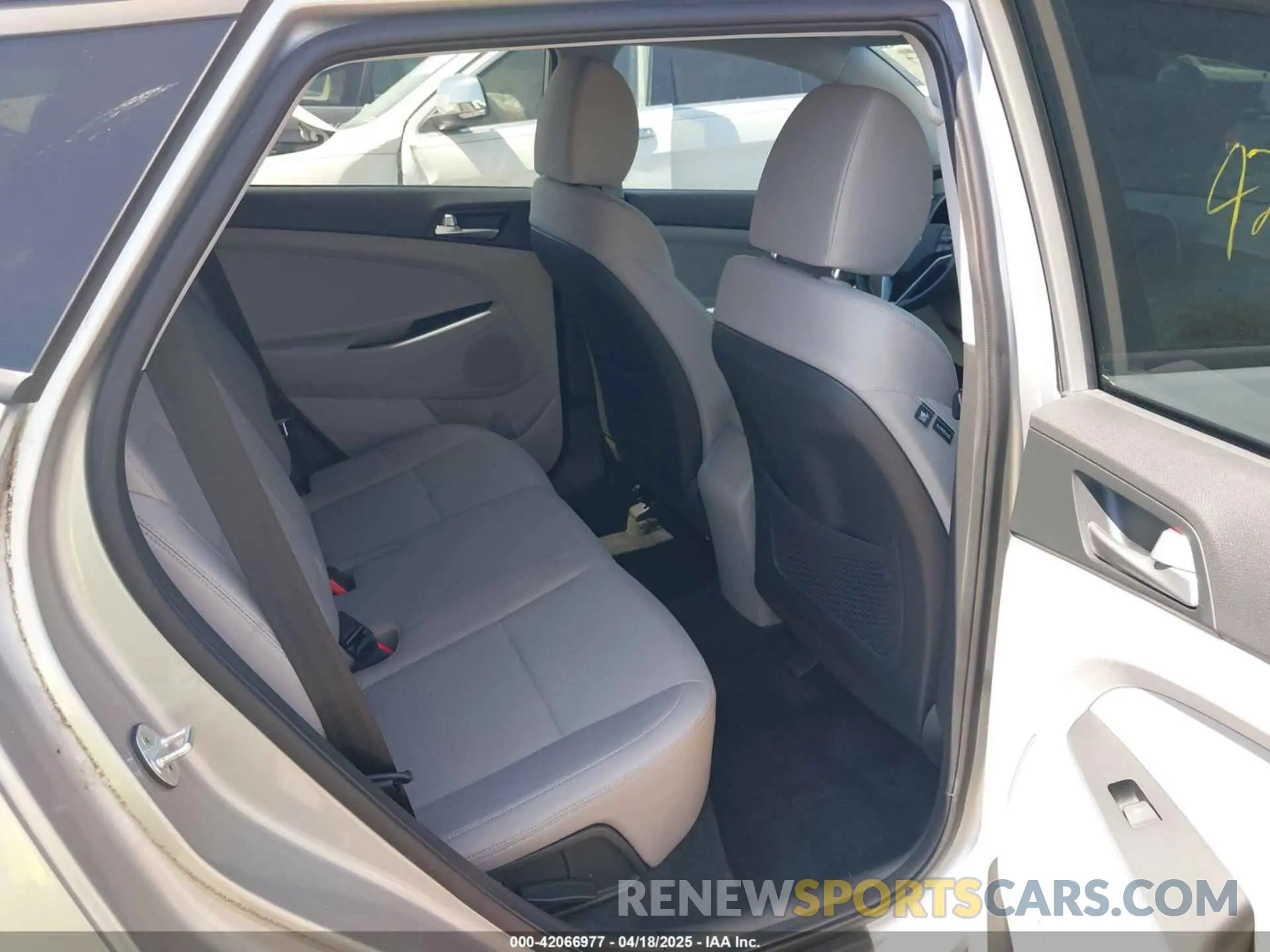 8 fotografías del automóvil dañado KM8J3CA45LU226316 HYUNDAI TUCSON 2020