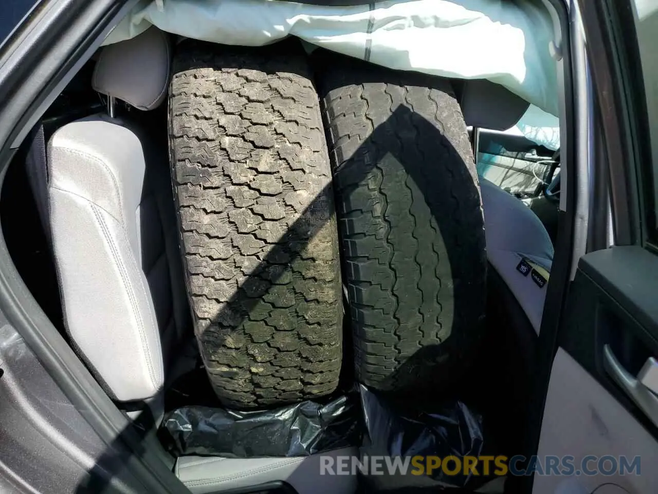 11 fotografías del automóvil dañado KM8J3CA48LU145410 HYUNDAI TUCSON 2020