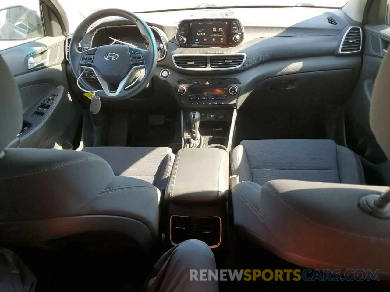 8 fotografías del automóvil dañado KM8J3CAL8LU240816 HYUNDAI TUCSON 2020