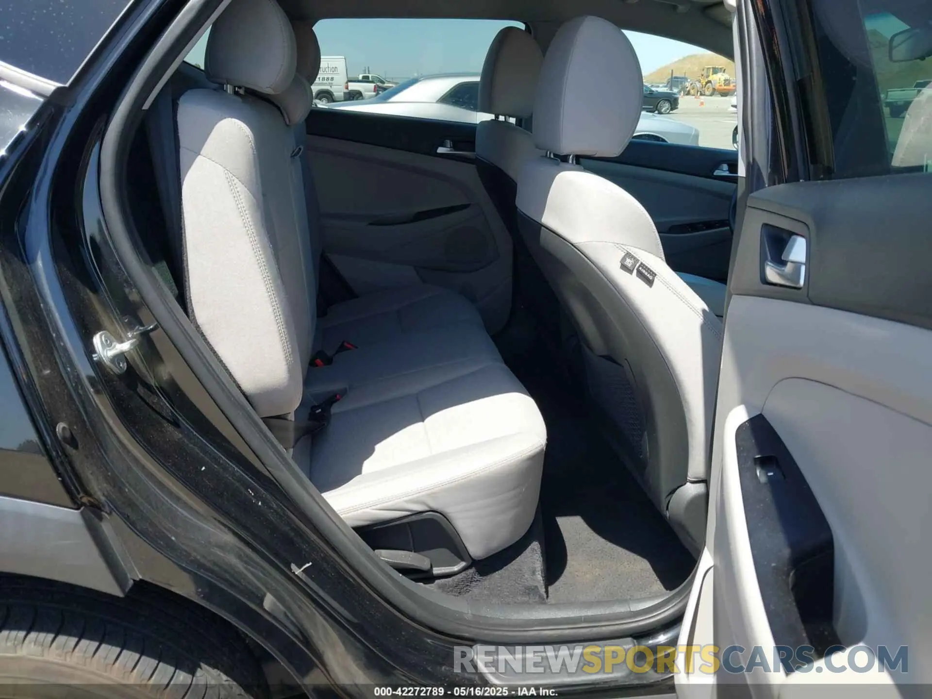 8 fotografías del automóvil dañado KM8J23A43MU400680 HYUNDAI TUCSON 2021