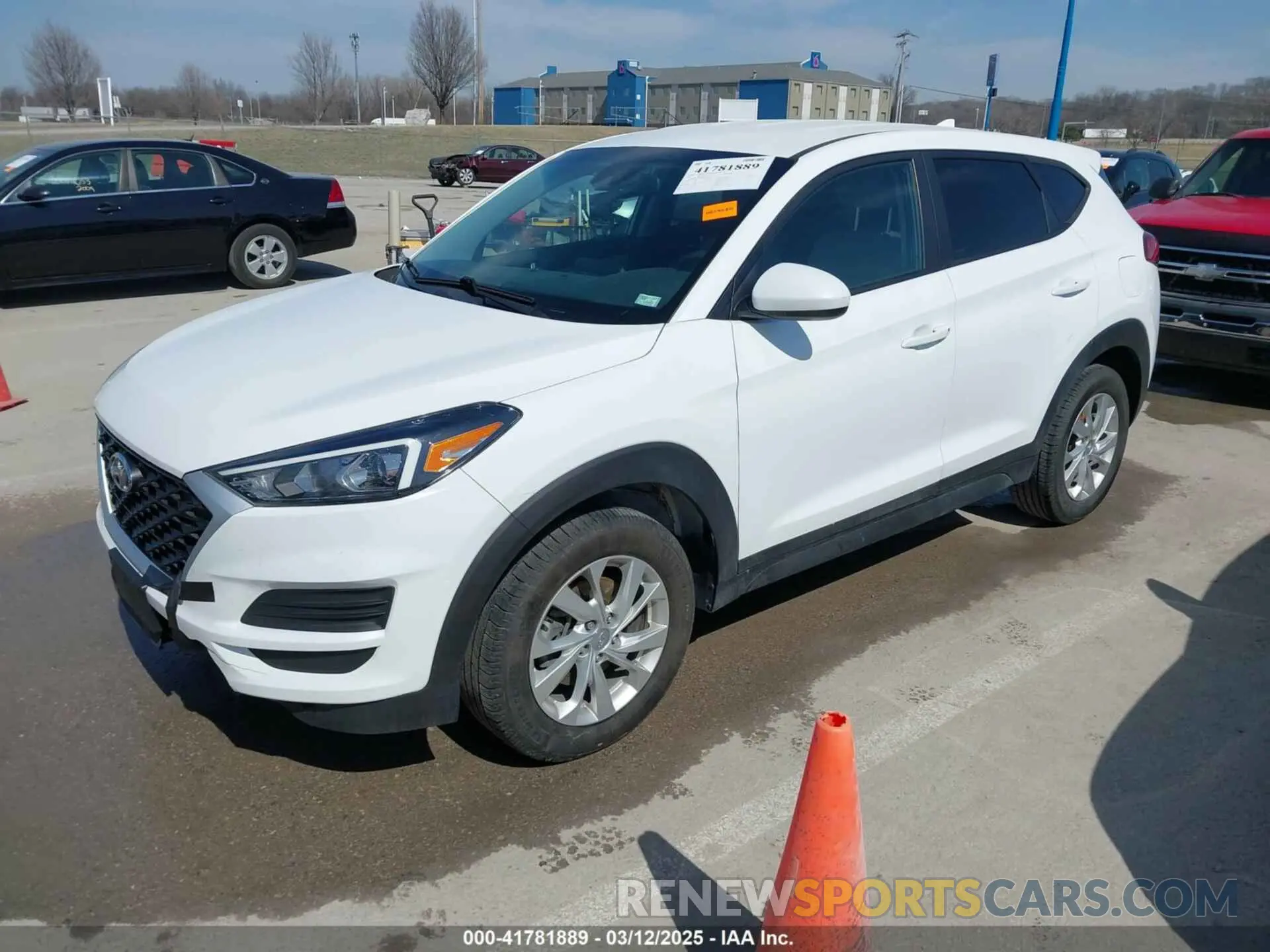 2 fotografías del automóvil dañado KM8J2CA44MU290013 HYUNDAI TUCSON 2021
