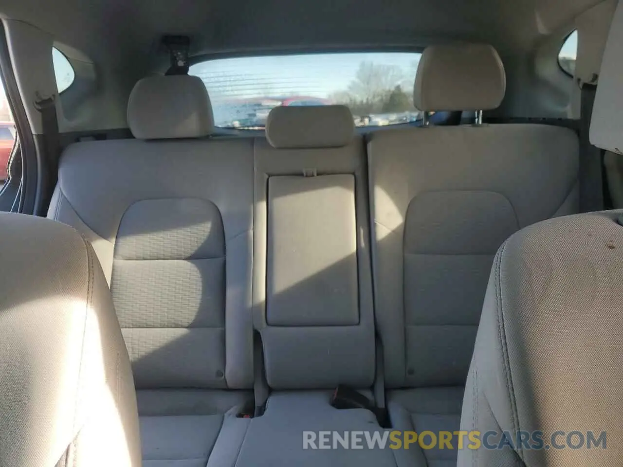 10 fotografías del automóvil dañado KM8J2CA45MU390962 HYUNDAI TUCSON 2021