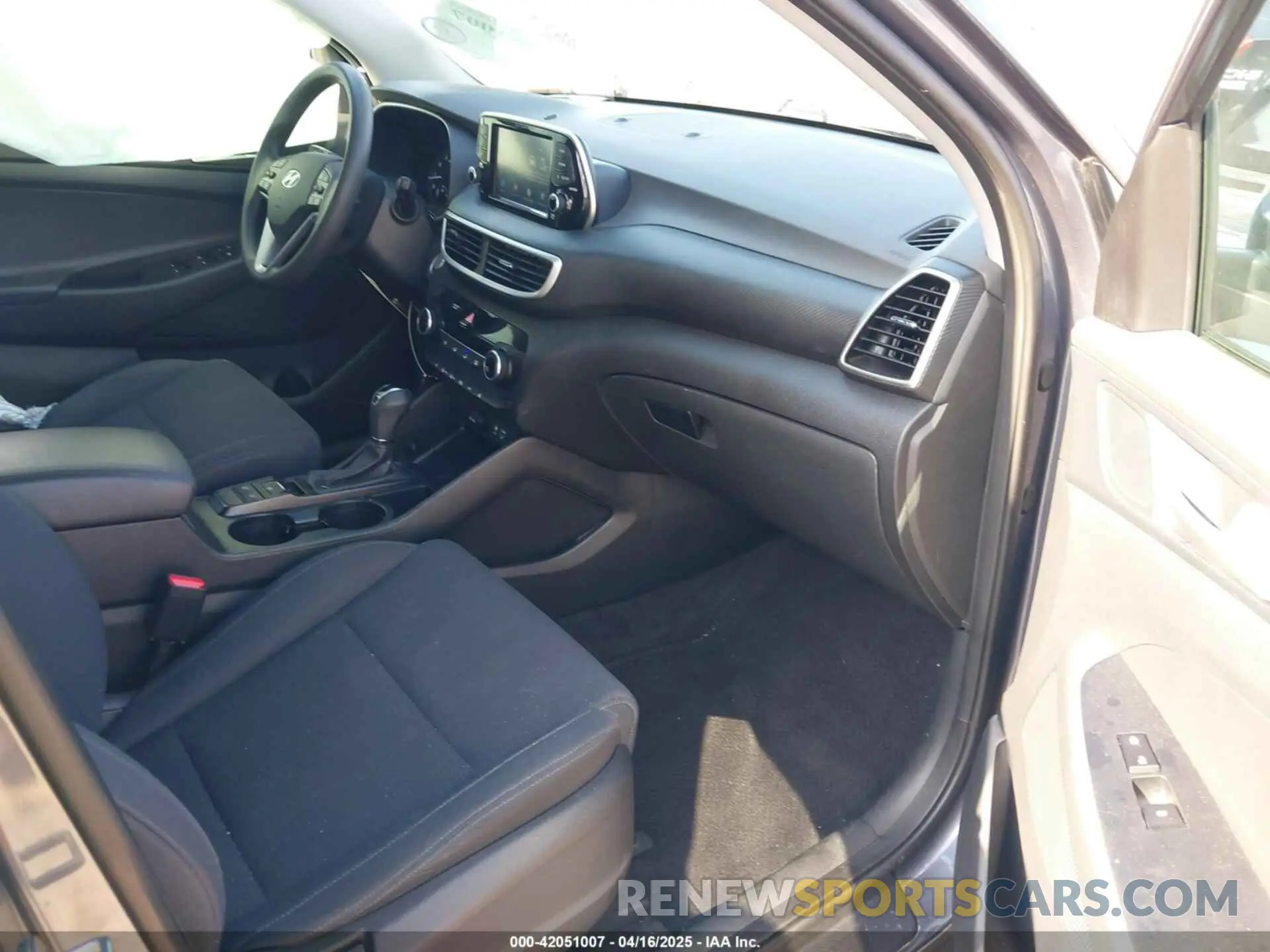 5 fotografías del automóvil dañado KM8J33A40MU323196 HYUNDAI TUCSON 2021