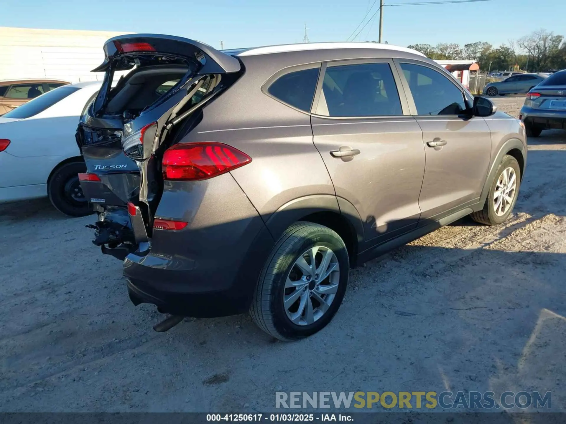4 fotografías del automóvil dañado KM8J33A47MU363663 HYUNDAI TUCSON 2021