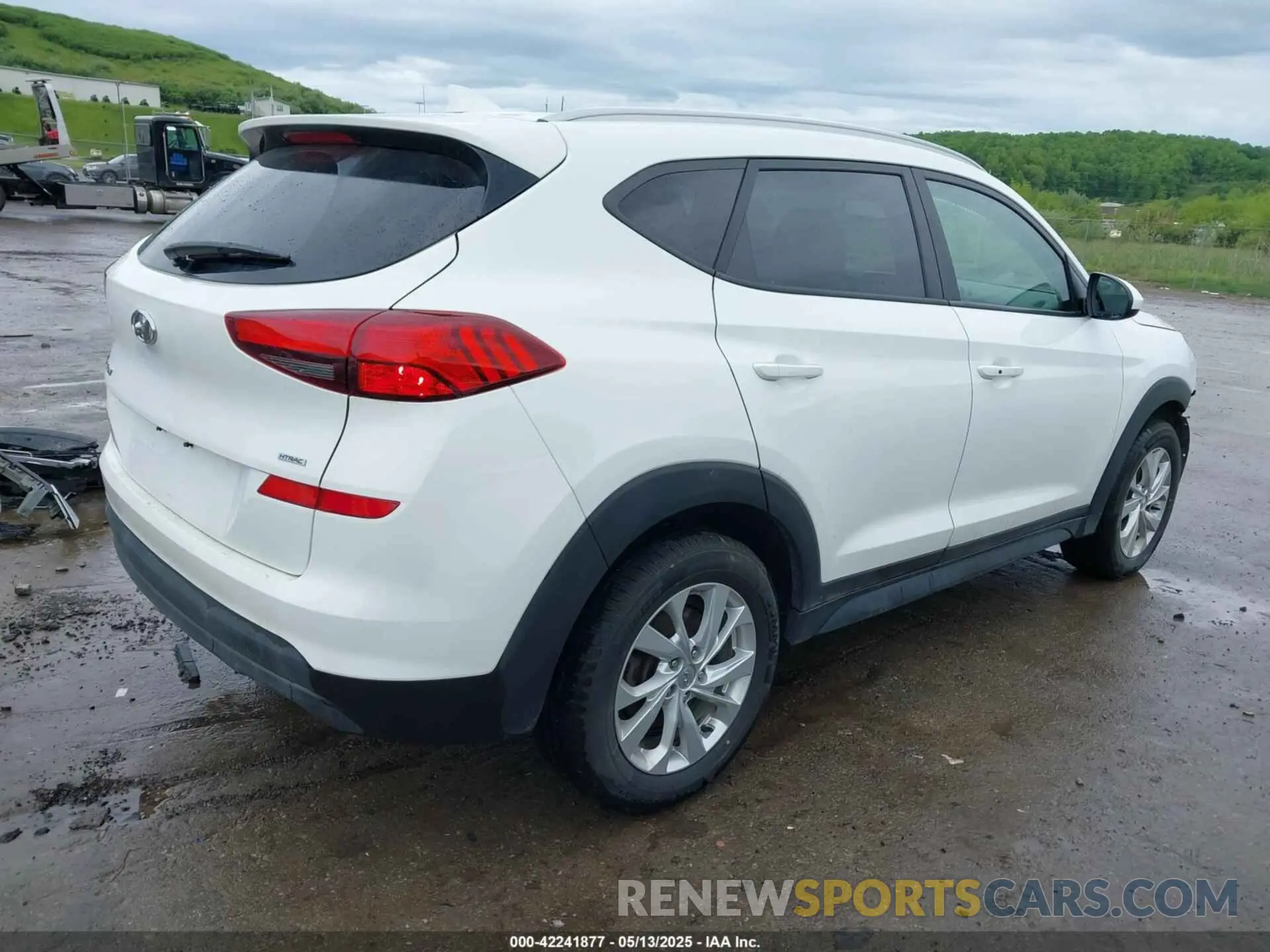 4 fotografías del automóvil dañado KM8J3CA41MU327869 HYUNDAI TUCSON 2021