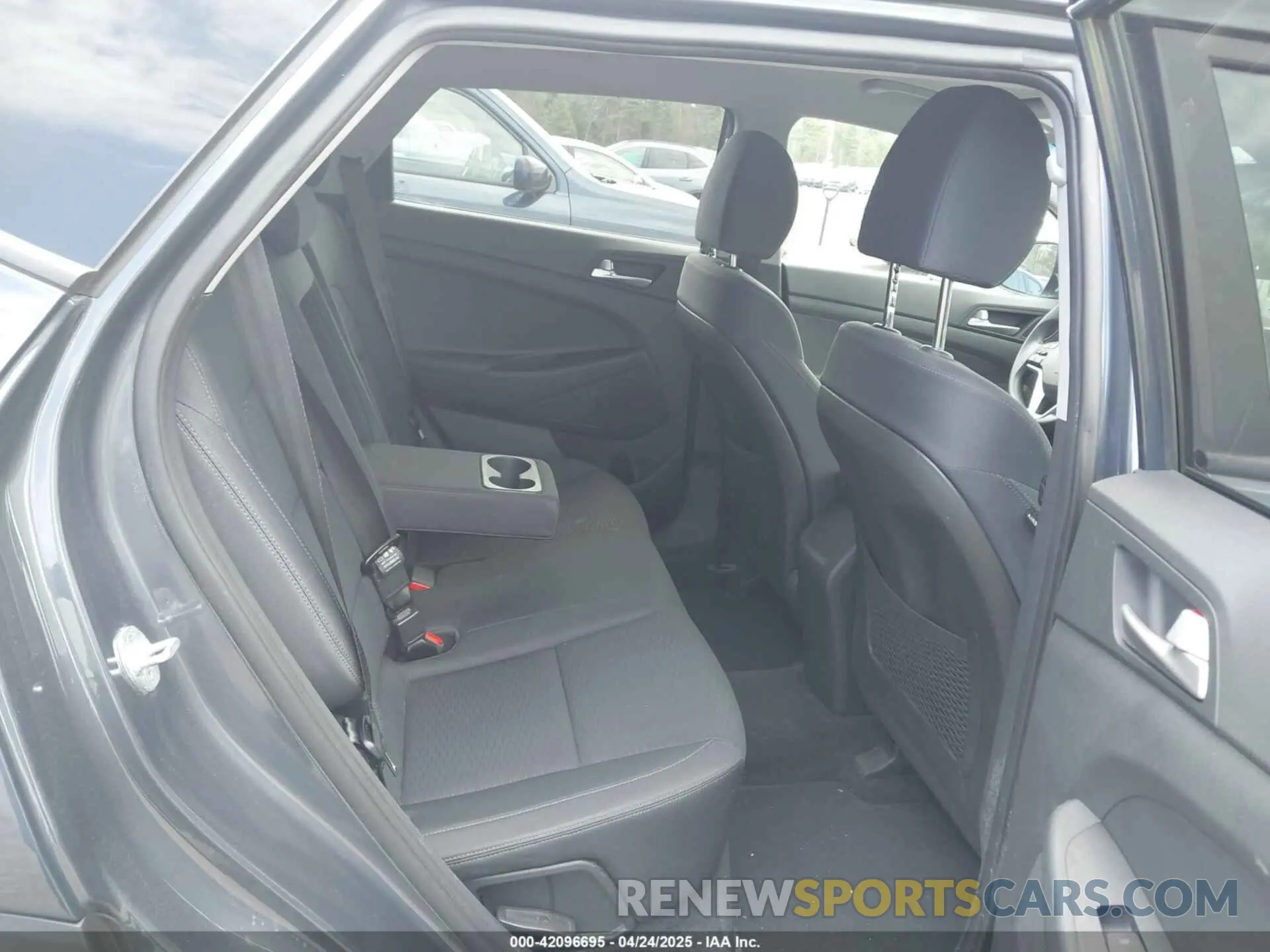 8 fotografías del automóvil dañado KM8J3CA41MU367997 HYUNDAI TUCSON 2021