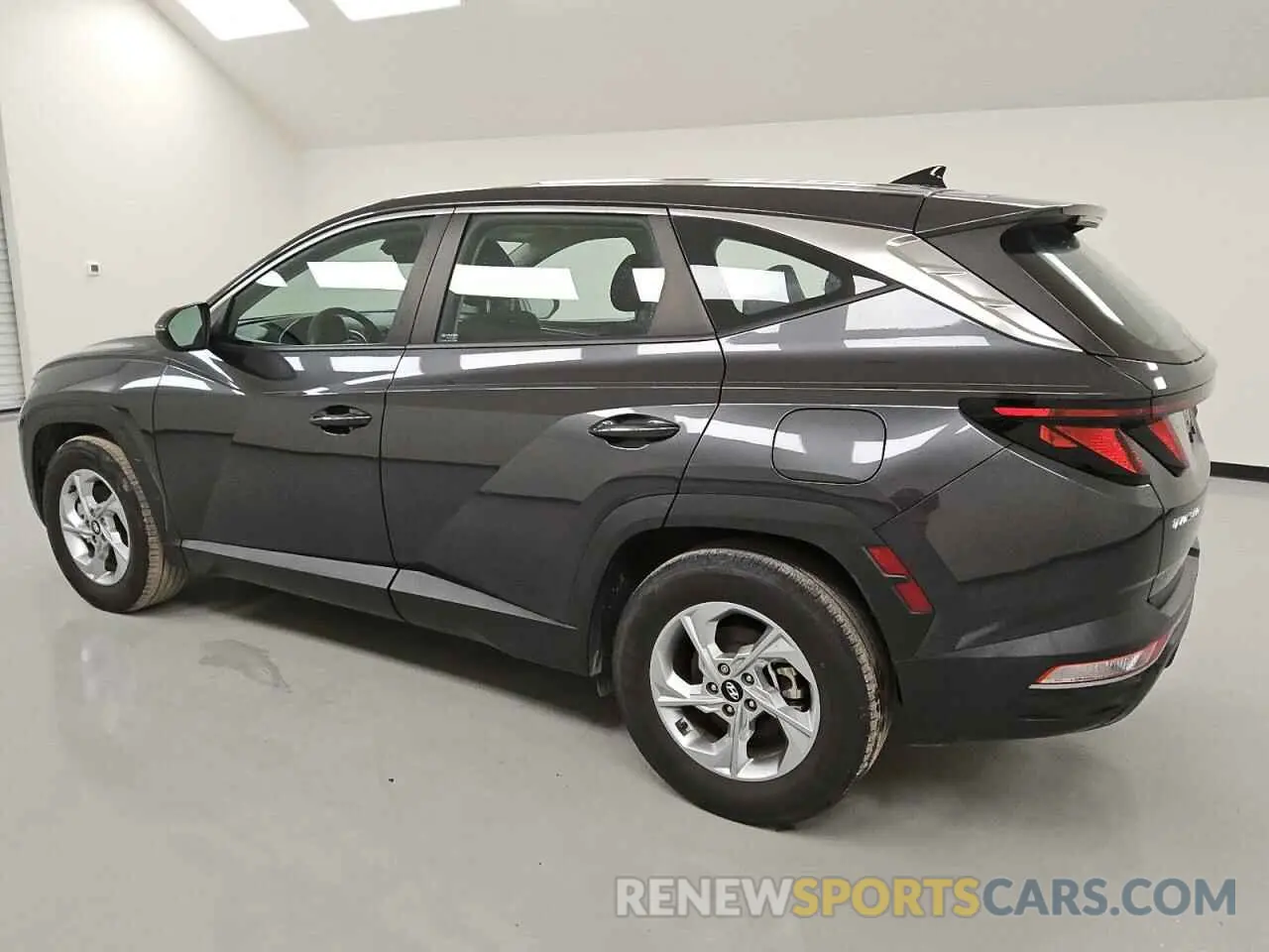 2 fotografías del automóvil dañado 5NMJA3AE1NH111631 HYUNDAI TUCSON 2022