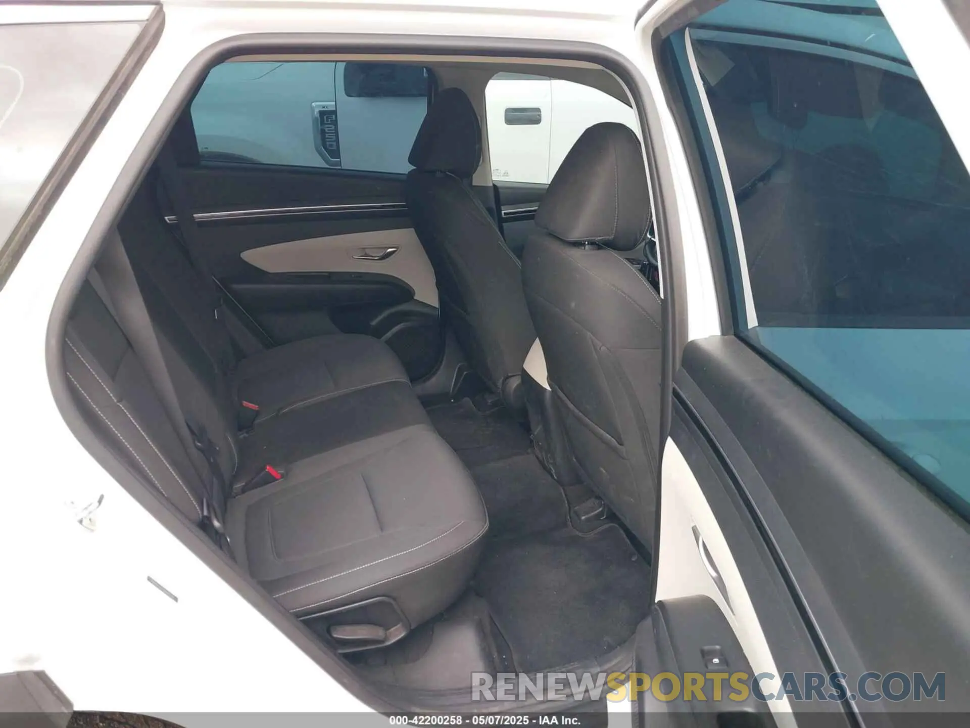 8 fotografías del automóvil dañado 5NMJA3AE9NH005766 HYUNDAI TUCSON 2022