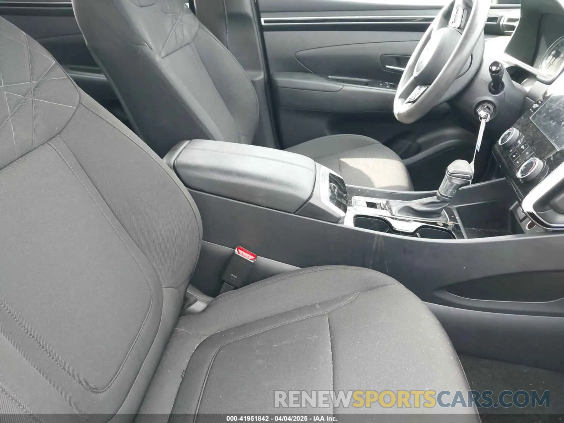 5 fotografías del automóvil dañado 5NMJA3AE9NH023183 HYUNDAI TUCSON 2022
