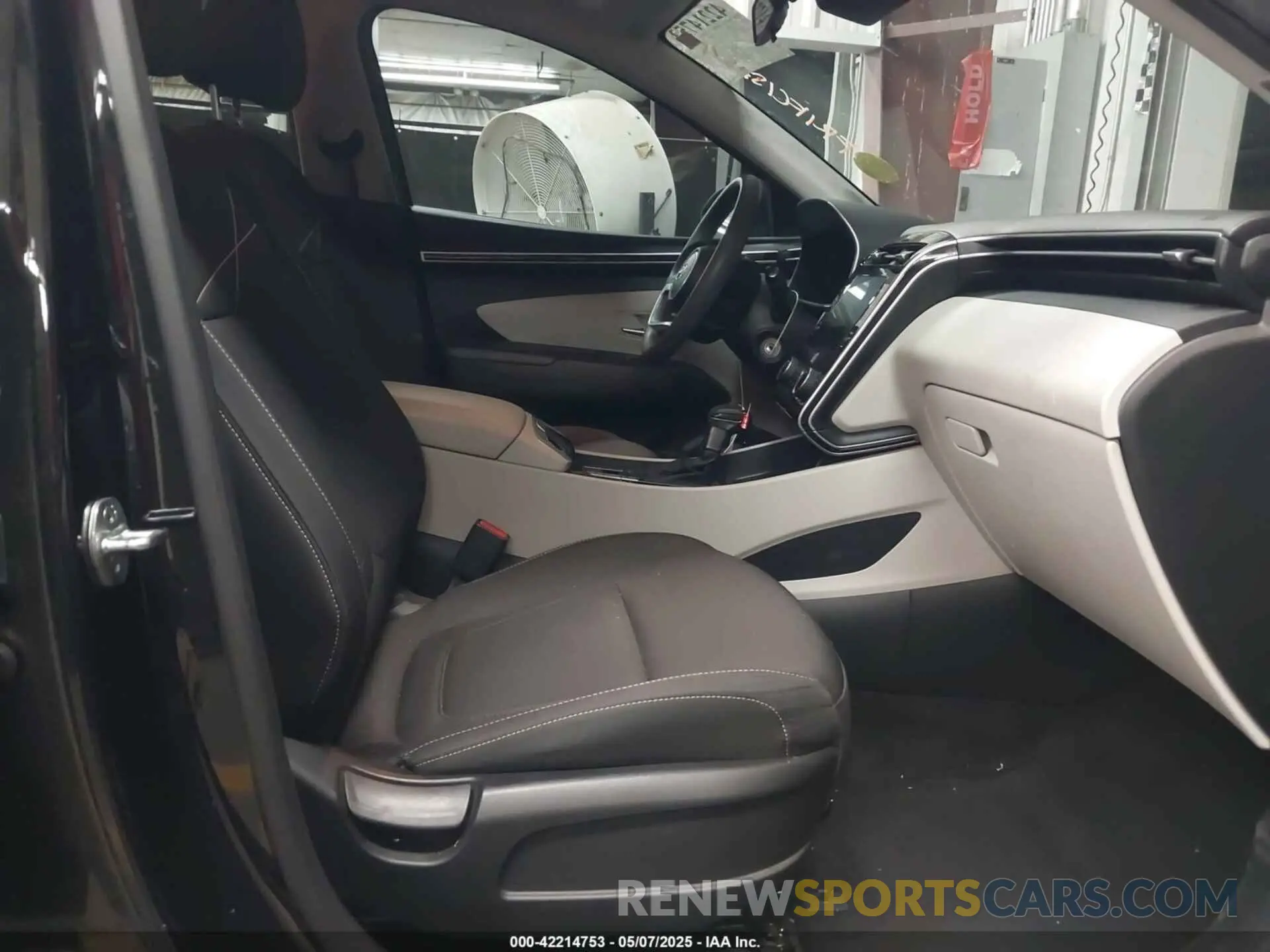 5 fotografías del automóvil dañado 5NMJACAE4NH068466 HYUNDAI TUCSON 2022