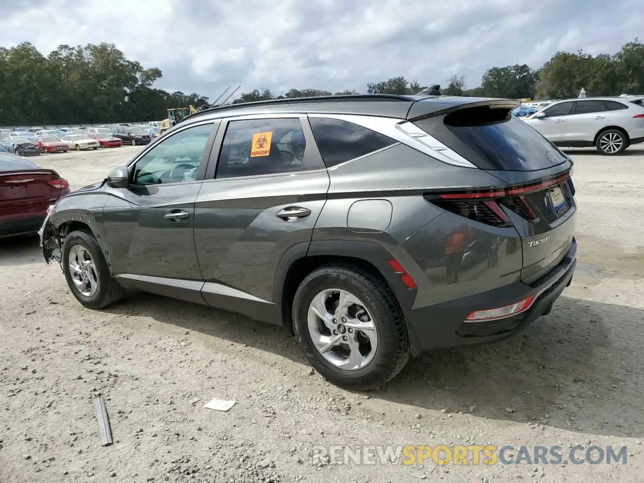 2 fotografías del automóvil dañado 5NMJB3AE0NH055131 HYUNDAI TUCSON 2022