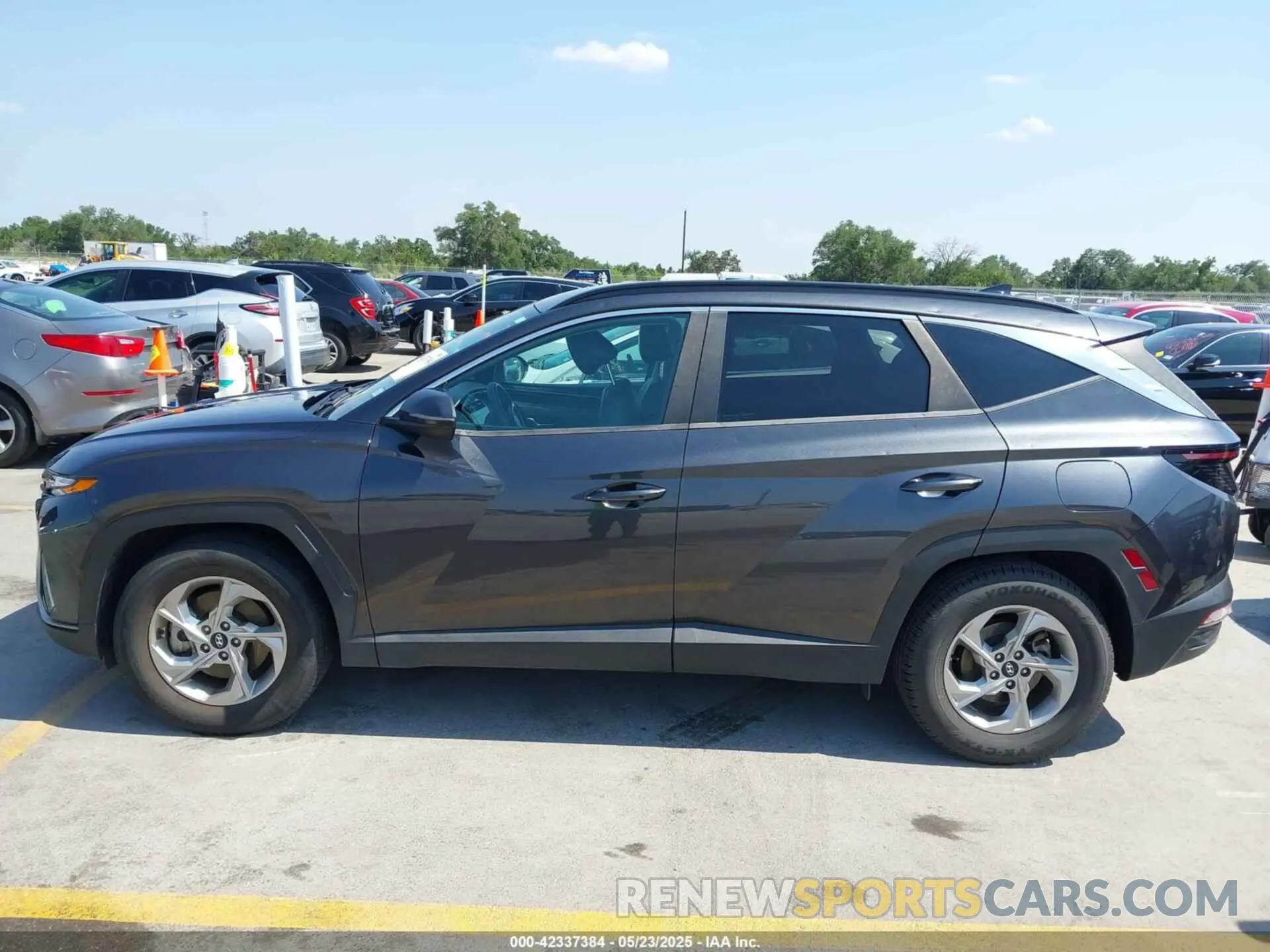 14 fotografías del automóvil dañado 5NMJB3AE1NH008268 HYUNDAI TUCSON 2022