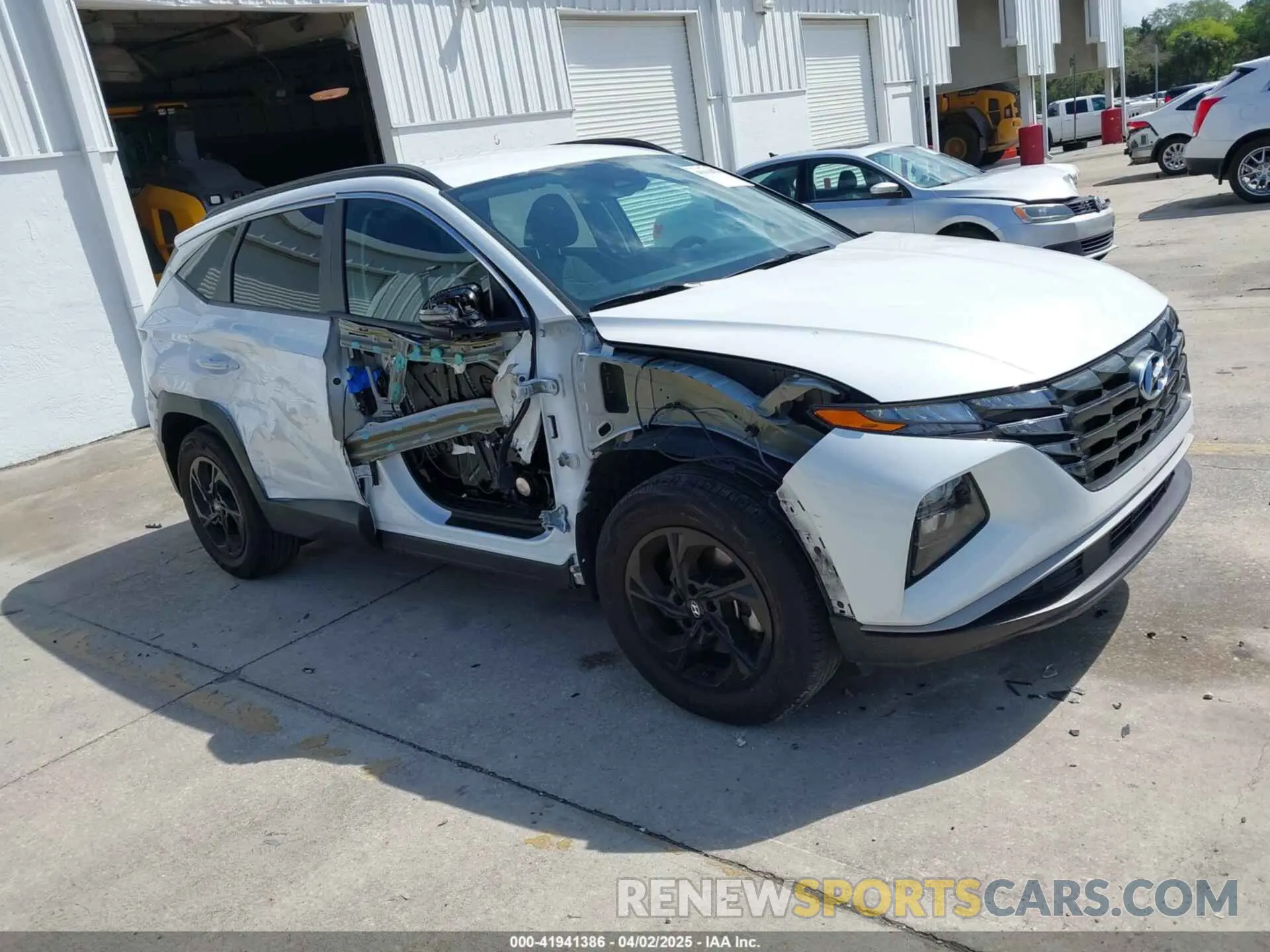 13 fotografías del automóvil dañado 5NMJB3AE1NH027676 HYUNDAI TUCSON 2022