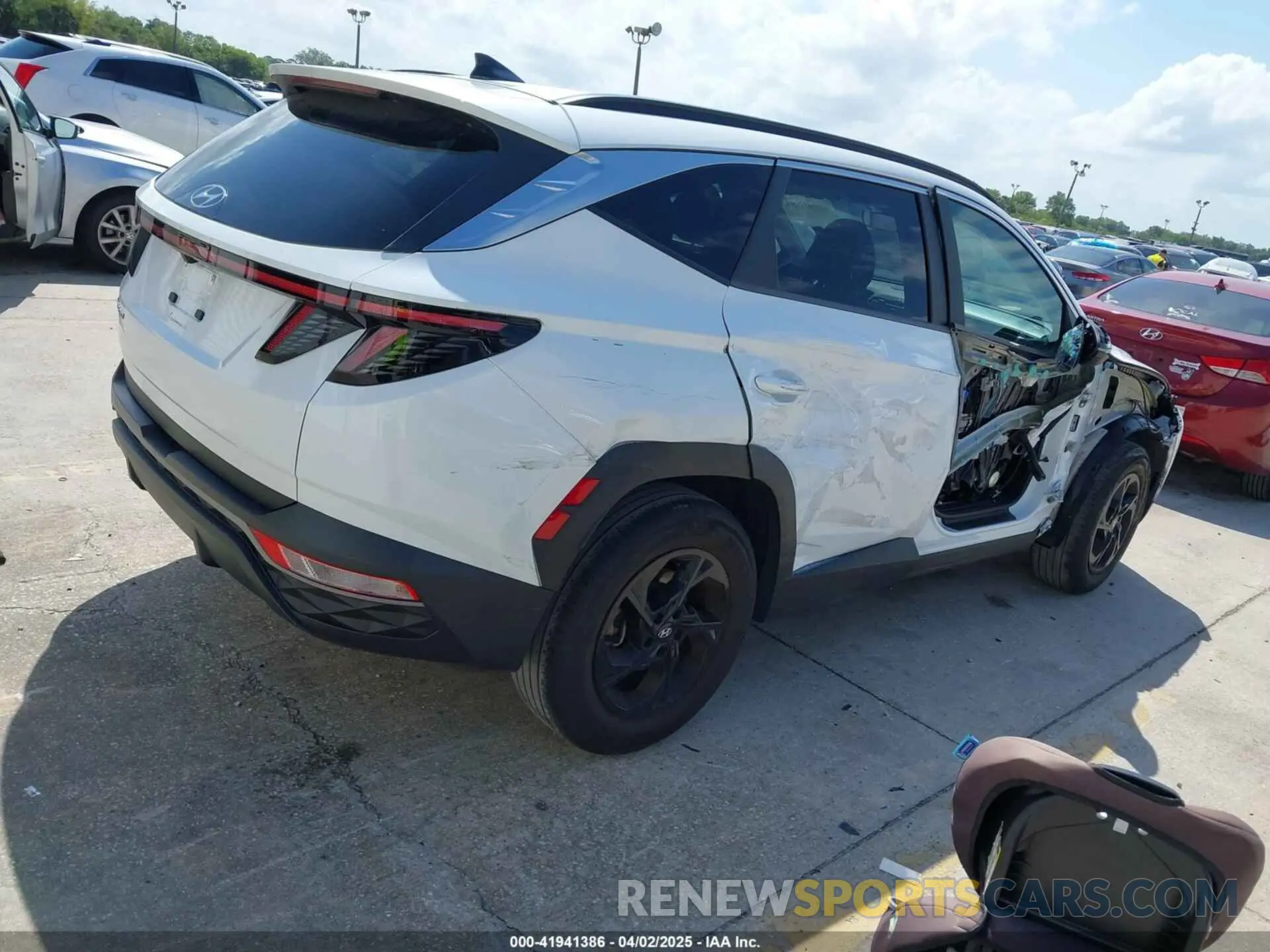 4 fotografías del automóvil dañado 5NMJB3AE1NH027676 HYUNDAI TUCSON 2022
