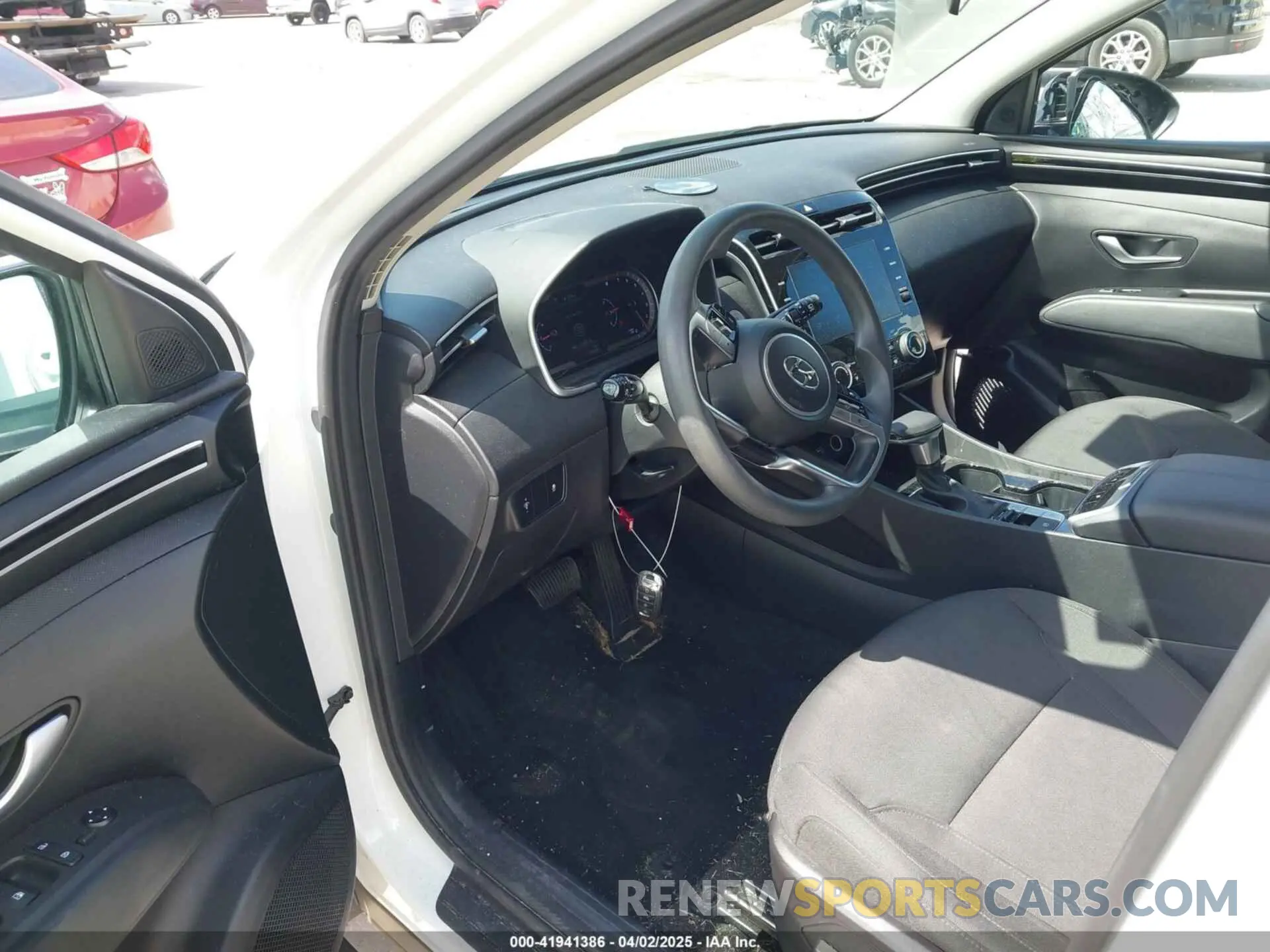 5 fotografías del automóvil dañado 5NMJB3AE1NH027676 HYUNDAI TUCSON 2022
