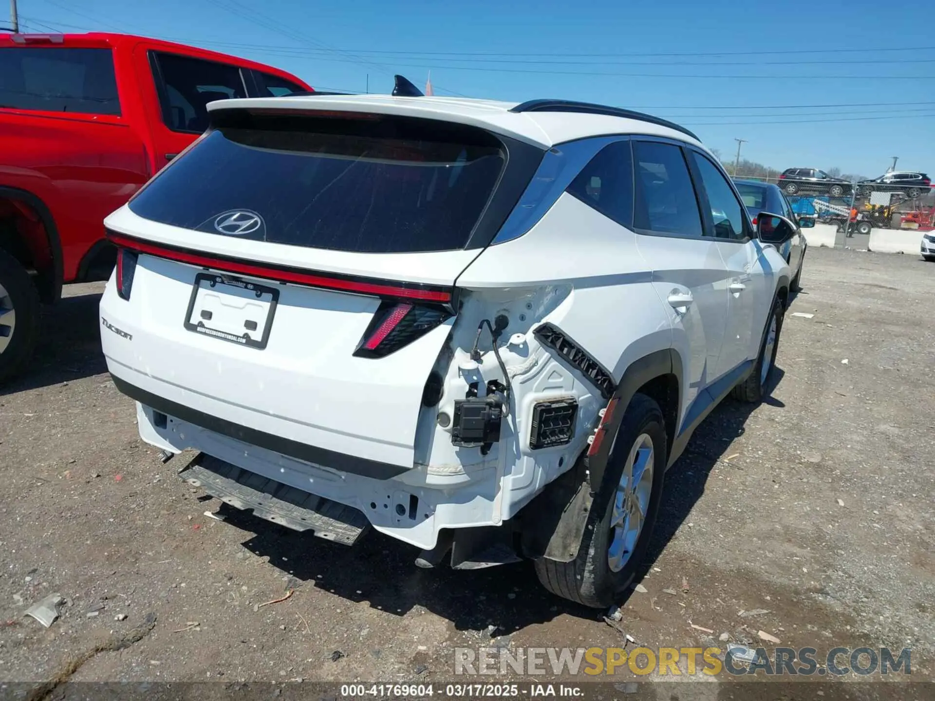 4 fotografías del automóvil dañado 5NMJB3AE3NH070982 HYUNDAI TUCSON 2022