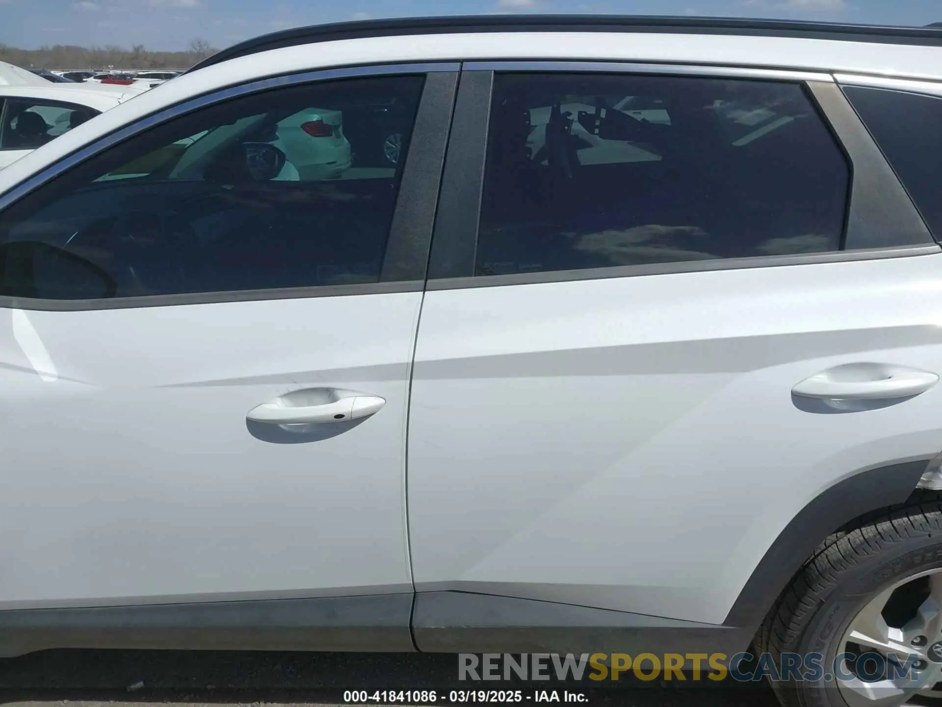 14 fotografías del automóvil dañado 5NMJB3AE5NH003705 HYUNDAI TUCSON 2022