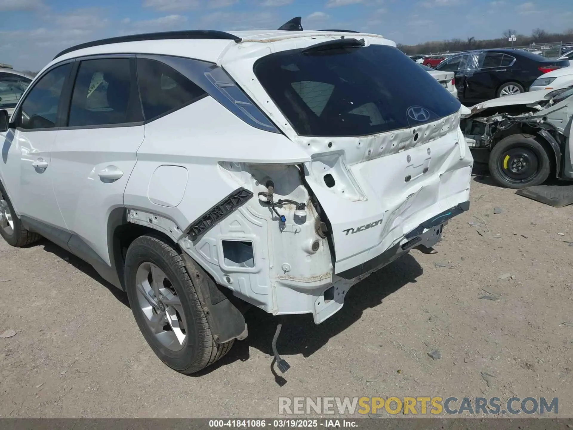 17 fotografías del automóvil dañado 5NMJB3AE5NH003705 HYUNDAI TUCSON 2022