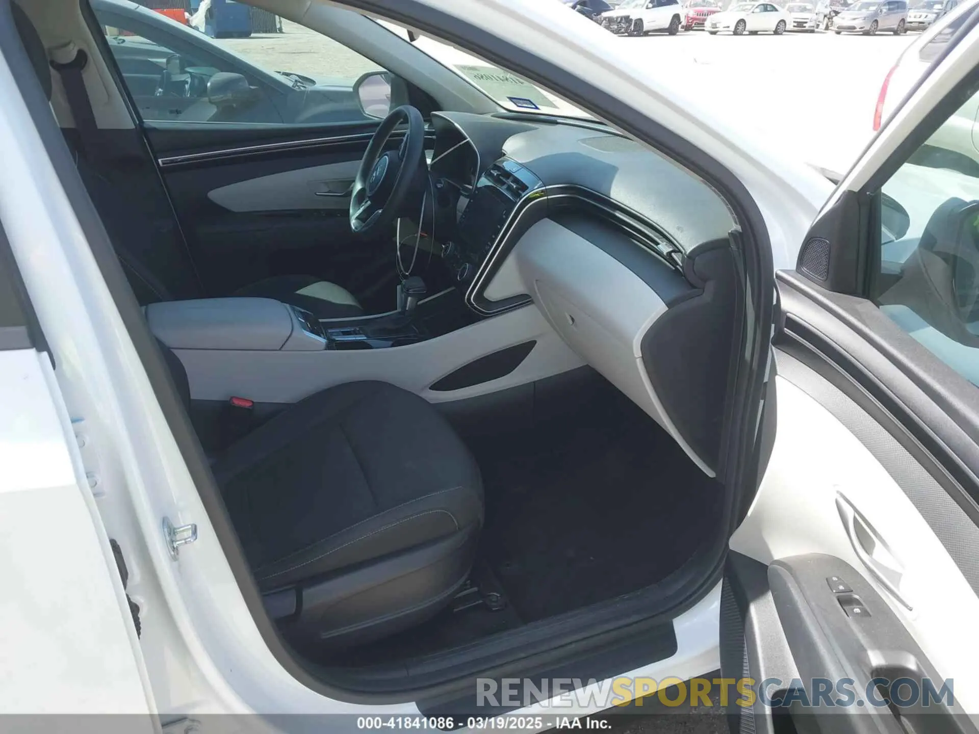 5 fotografías del automóvil dañado 5NMJB3AE5NH003705 HYUNDAI TUCSON 2022