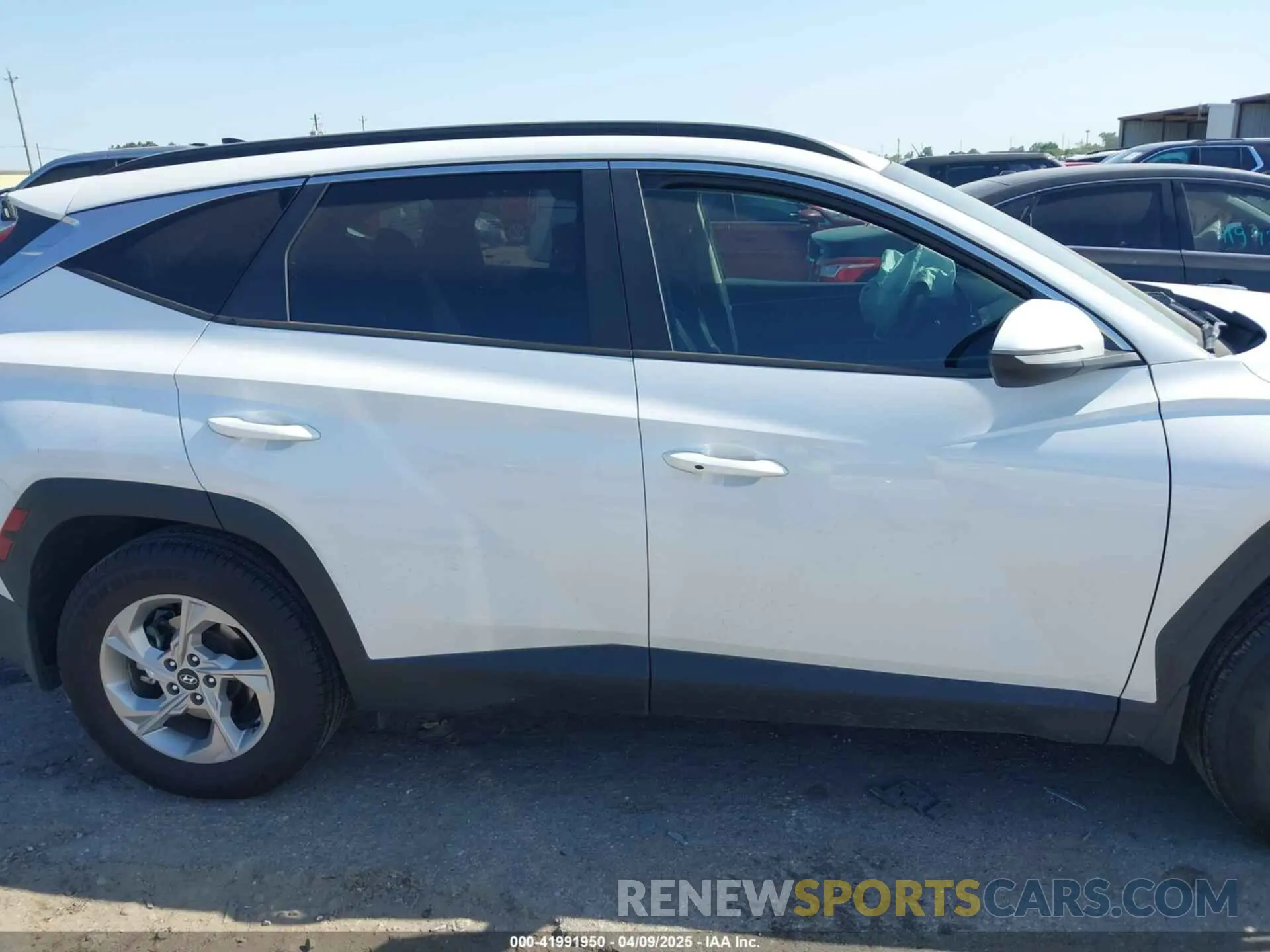 14 fotografías del automóvil dañado 5NMJB3AE5NH161137 HYUNDAI TUCSON 2022