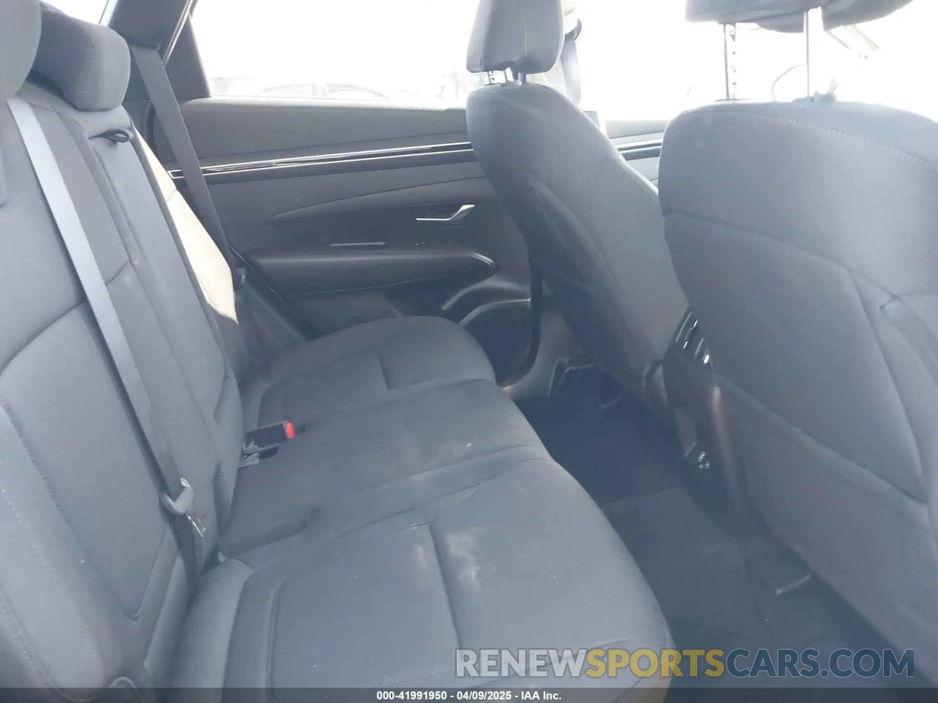 8 fotografías del automóvil dañado 5NMJB3AE5NH161137 HYUNDAI TUCSON 2022